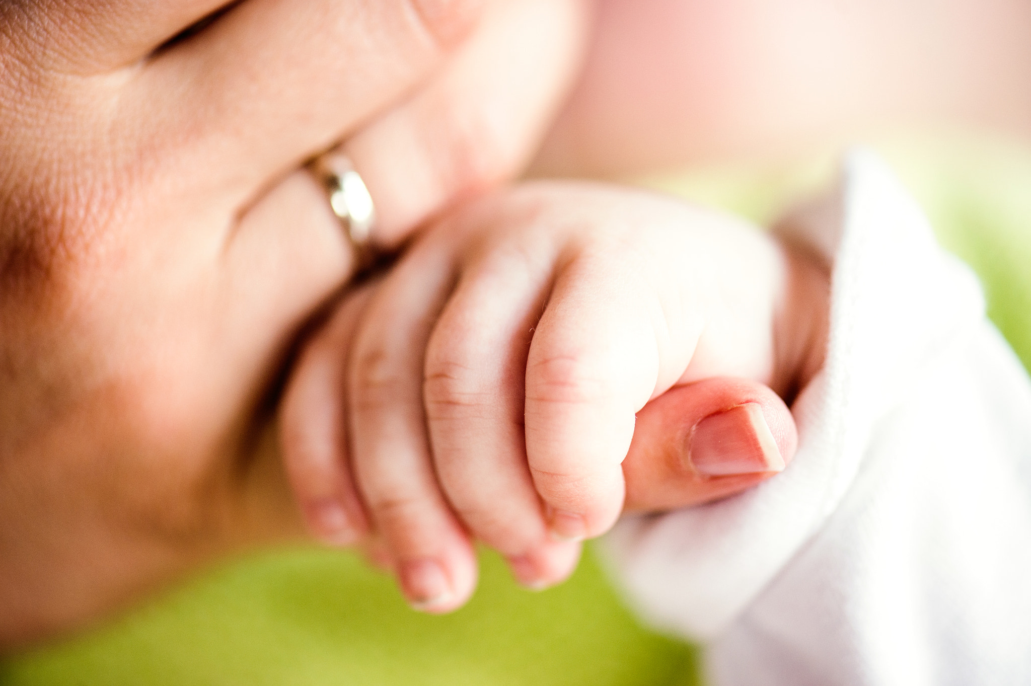 Nikon D4S sample photo. Hand of little baby boy holding his mothers hand photography