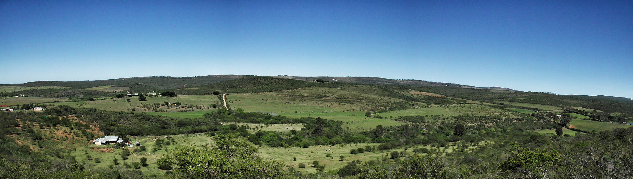 Fujifilm FinePix L30 sample photo. Mountaintop view of farm photography