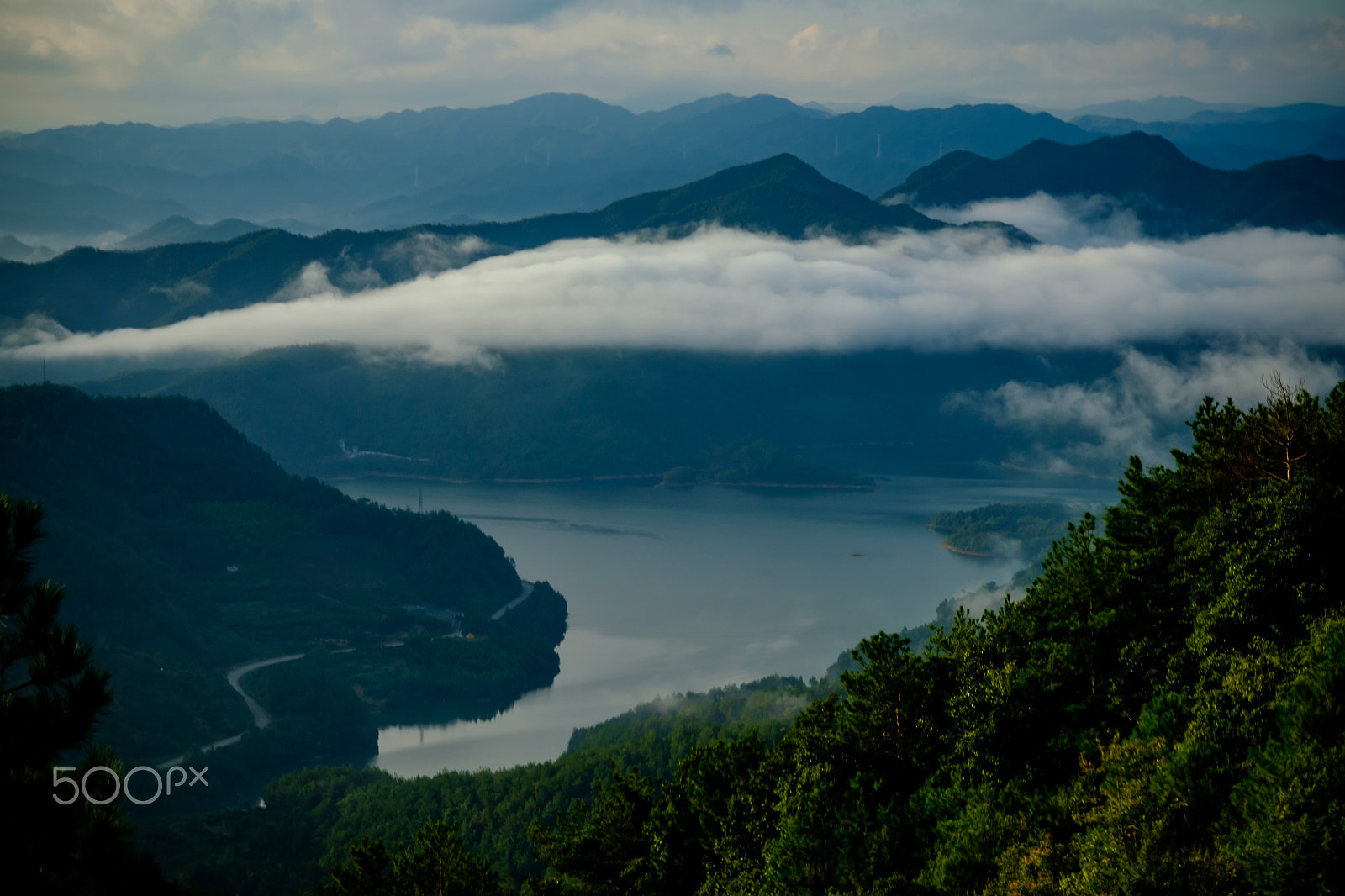 Fujifilm X-T1 + Fujifilm XF 56mm F1.2 R APD sample photo. Above the clouds photography