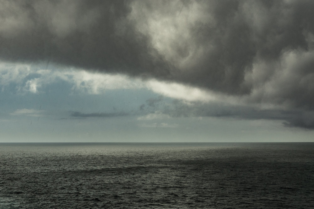 Sony Alpha NEX-7 + Sigma 30mm F1.4 DC DN | C sample photo. "sailing through the storm" #photojambo photography