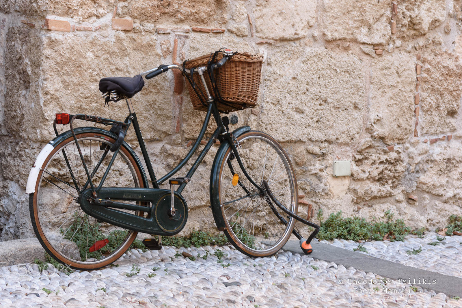 Sigma 70-300mm F4-5.6 APO DG Macro sample photo. The bicycle photography