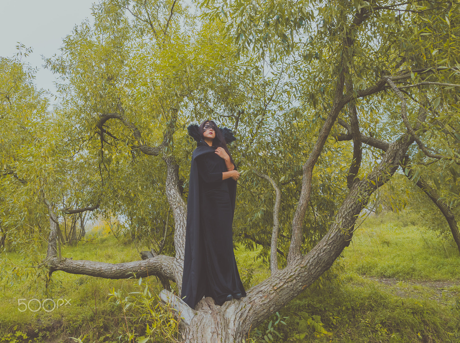 Nikon D7000 sample photo. Beautiful girl in a black mask and mantle photography