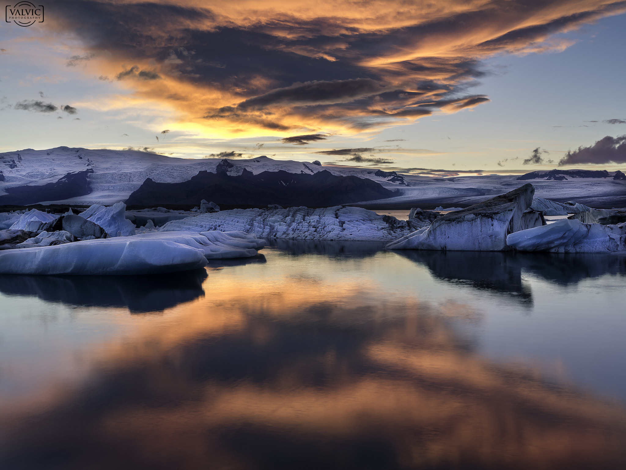 Pentax 645Z + smc PENTAX-FA 645 45-85mm F4.5 sample photo. Glacier lagoon sunset photography