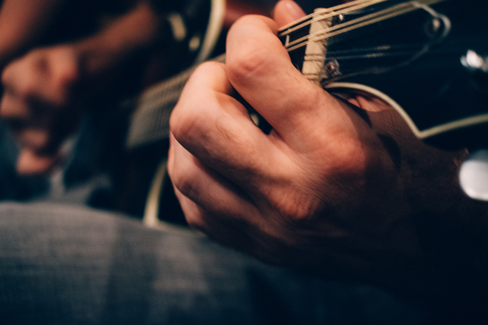 Canon EOS 760D (EOS Rebel T6s / EOS 8000D) sample photo. Daniel's mandolin playing hand photography