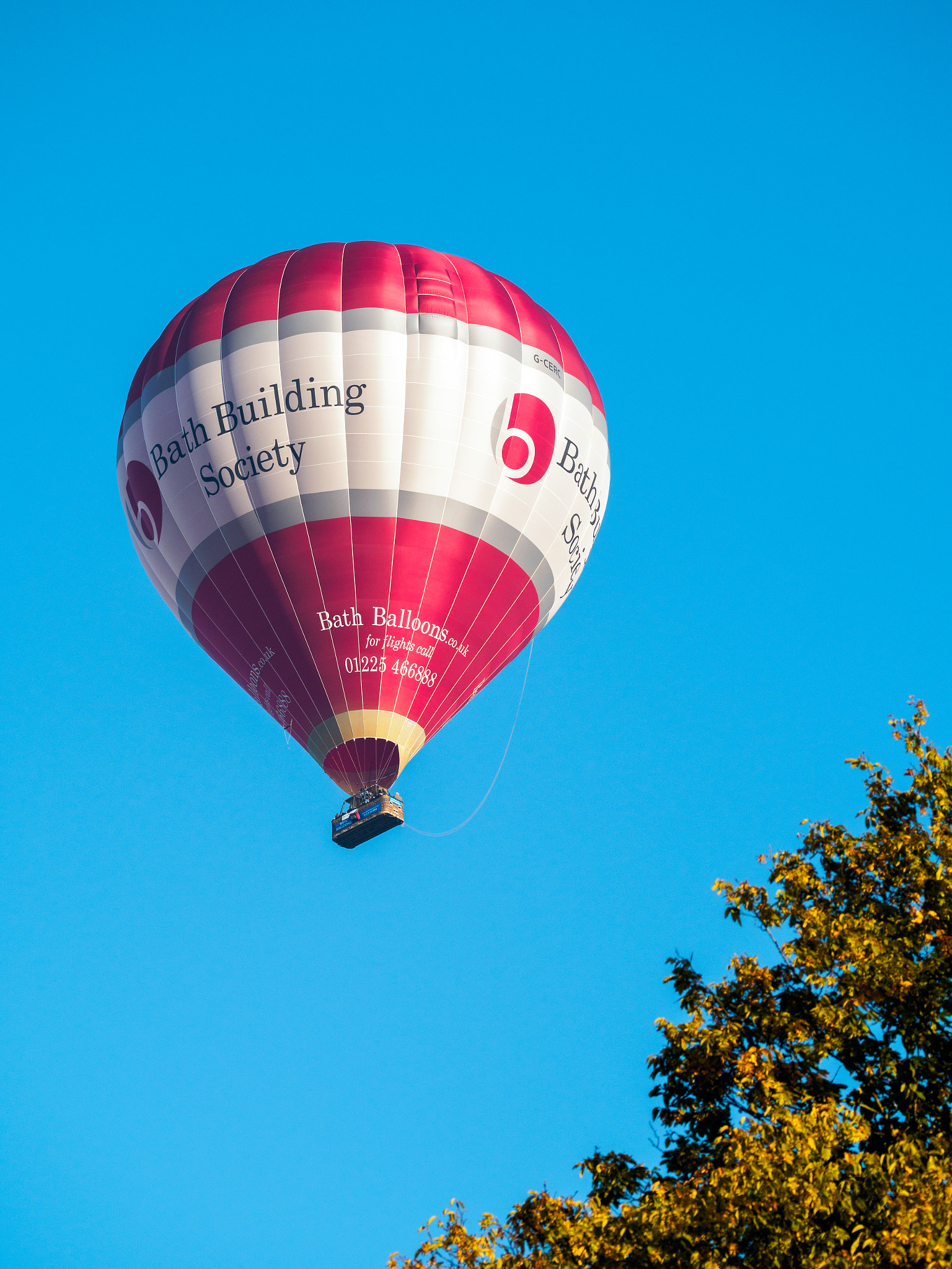 Olympus PEN-F sample photo. Hot air balloon flying over bath photography