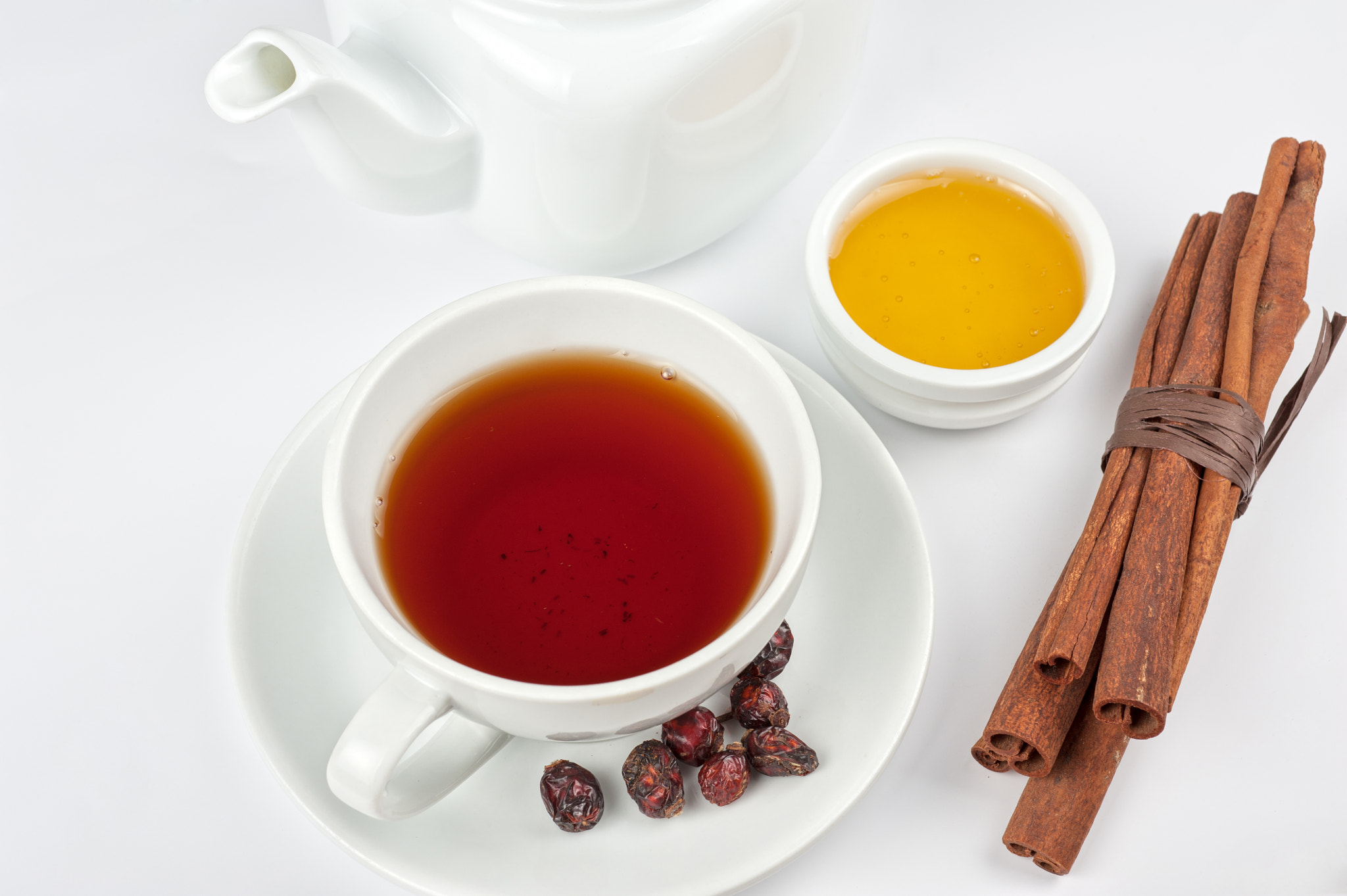 Nikon AF Micro-Nikkor 60mm F2.8D sample photo. Berries  tea photography
