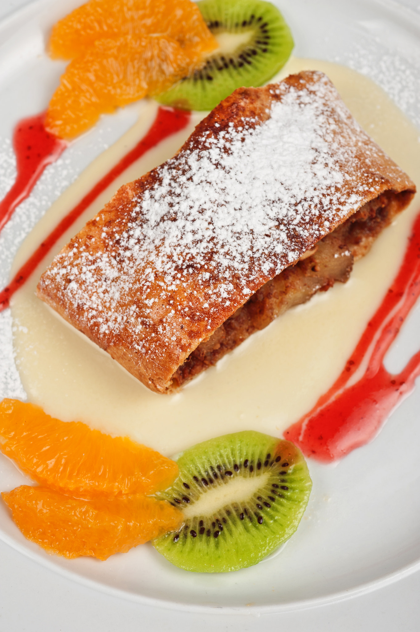 Nikon AF Micro-Nikkor 60mm F2.8D sample photo. Apple strudel photography