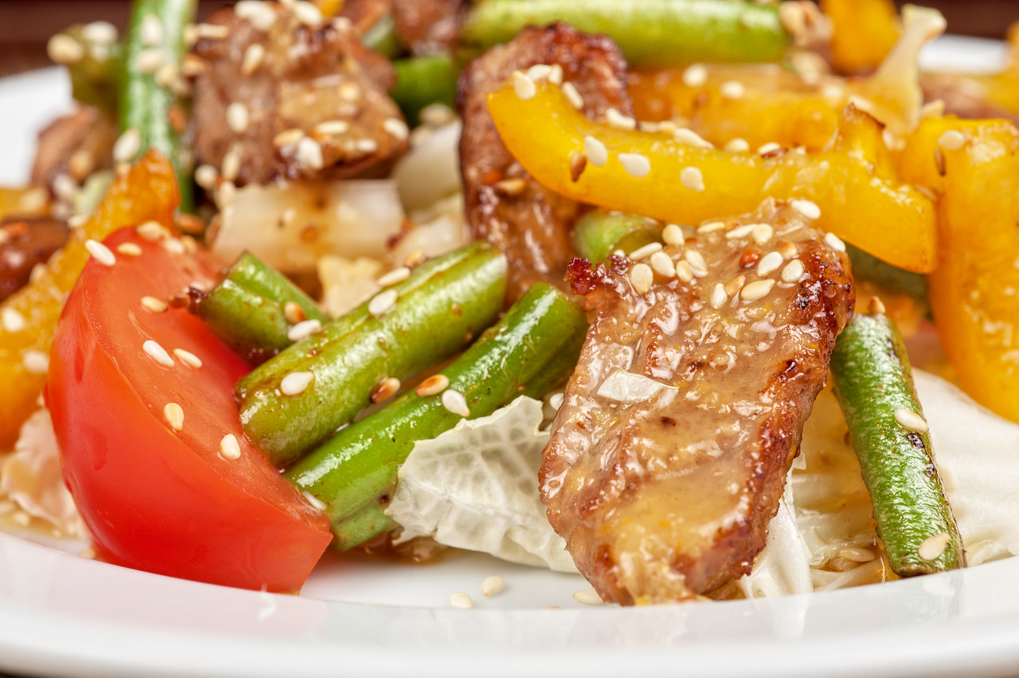 Nikon D700 + Nikon AF Micro-Nikkor 60mm F2.8D sample photo. Warm salad with veal photography