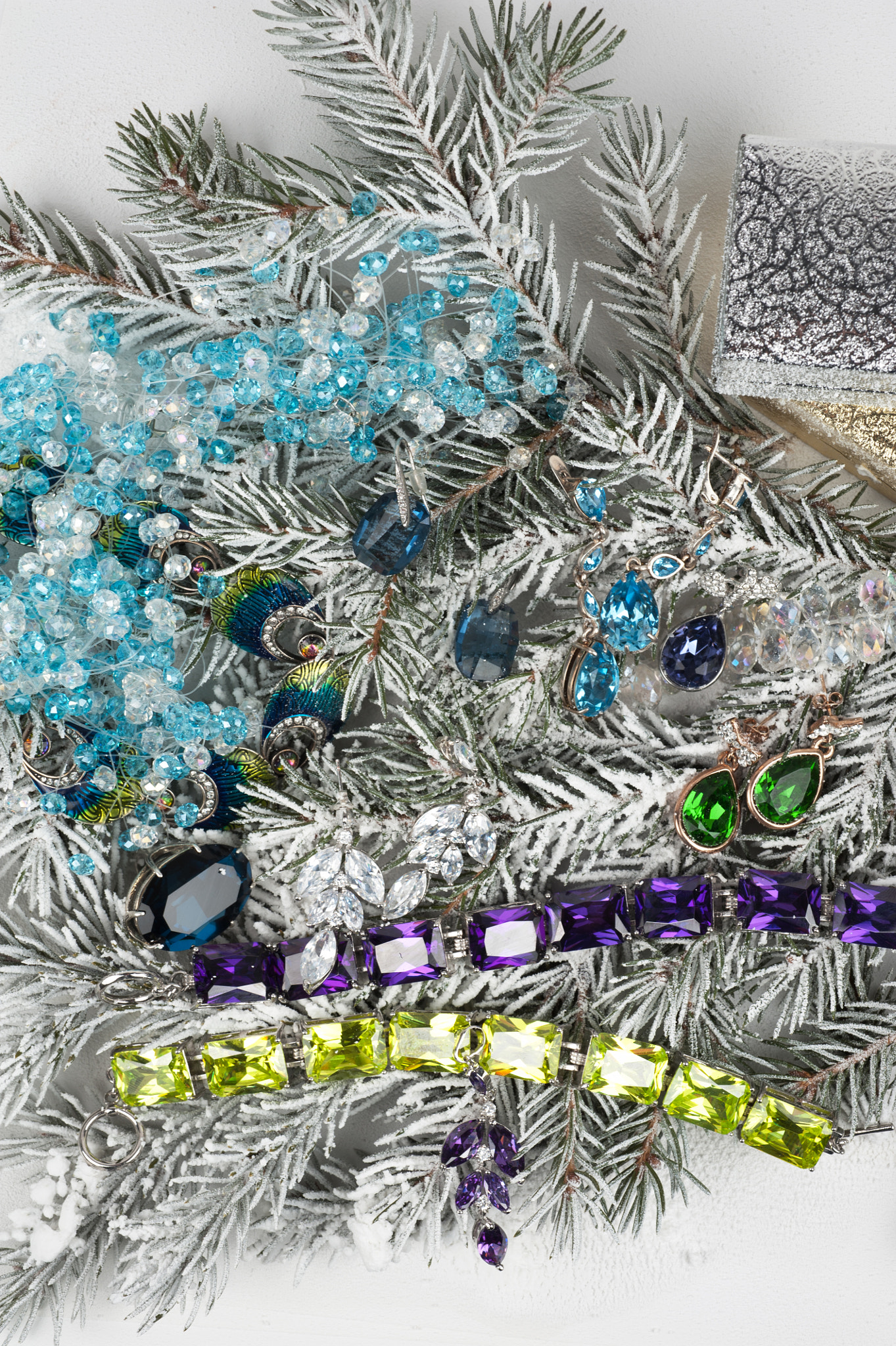 Nikon D700 + Nikon AF Micro-Nikkor 60mm F2.8D sample photo. Jewelry at fir tree photography