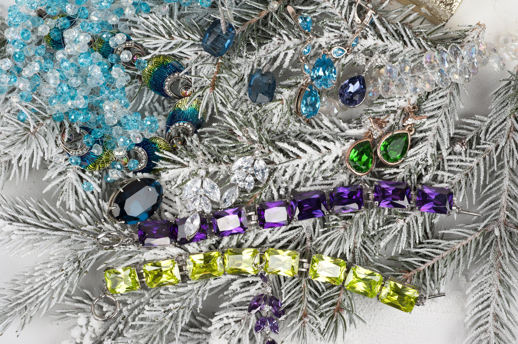 Nikon D700 + Nikon AF Micro-Nikkor 60mm F2.8D sample photo. Jewelry at fir tree photography