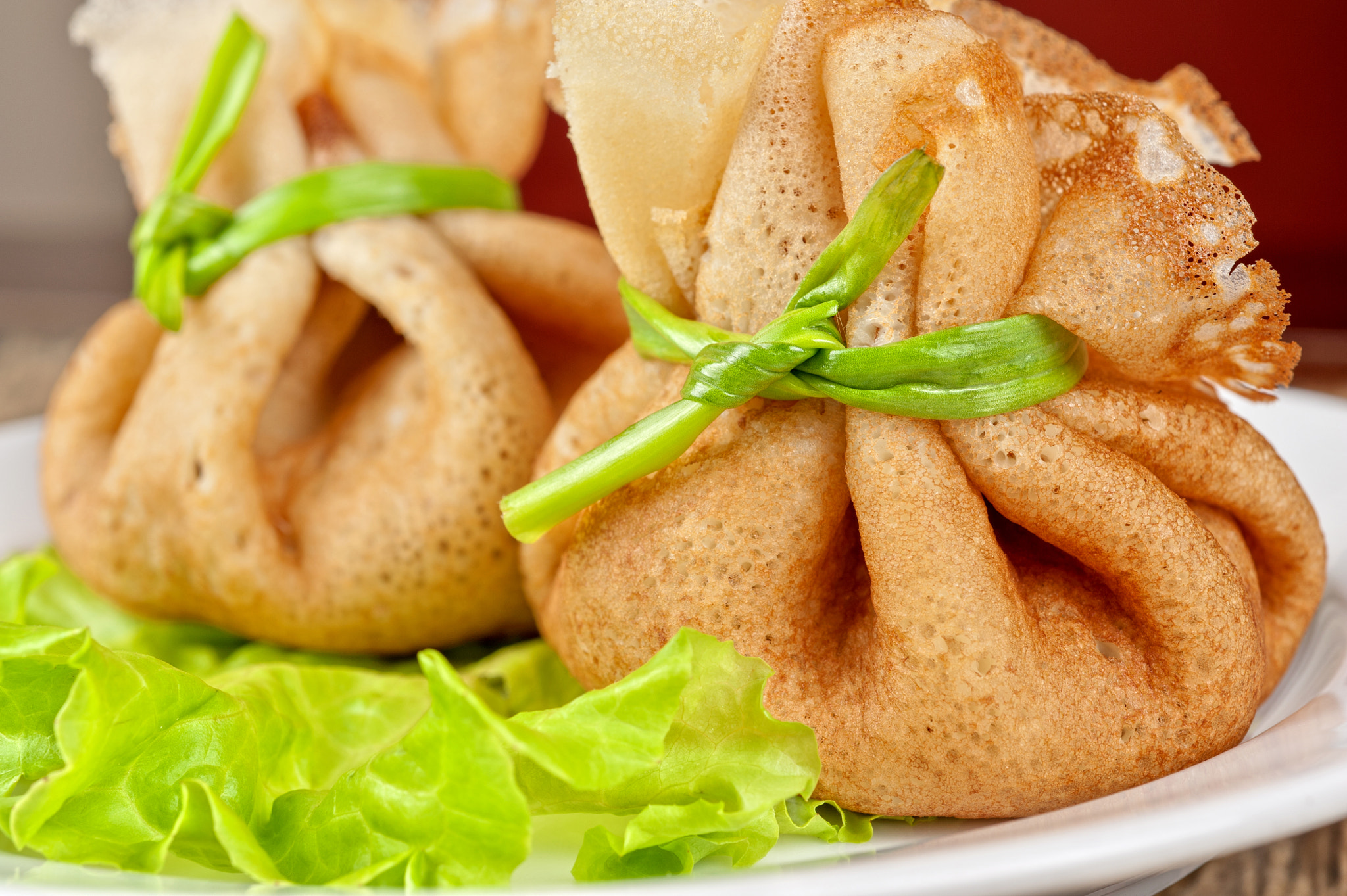 Nikon D700 + Nikon AF Micro-Nikkor 60mm F2.8D sample photo. Pancakes with meat photography