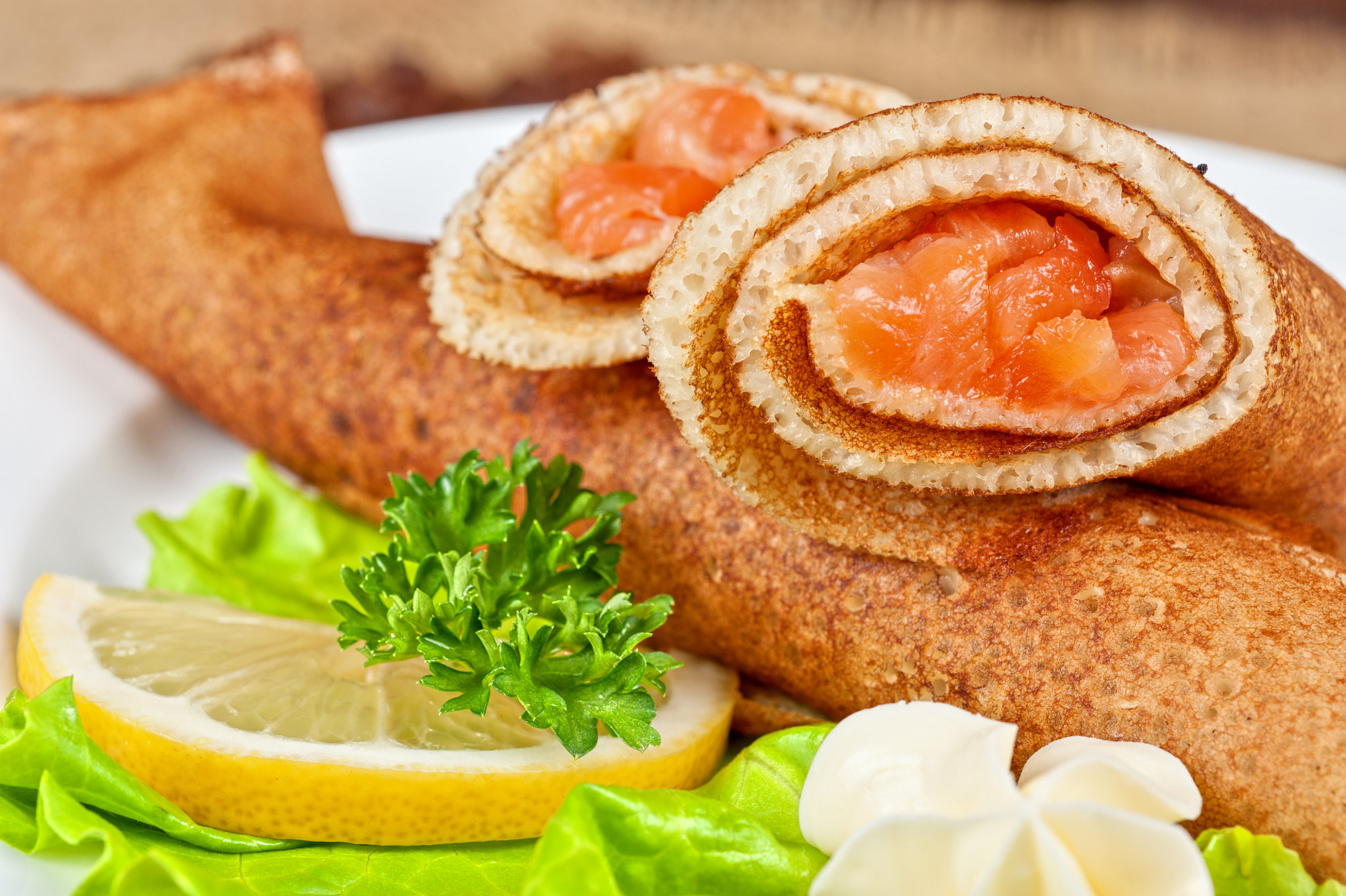 Nikon D700 + Nikon AF Micro-Nikkor 60mm F2.8D sample photo. Pancakes with salmon photography