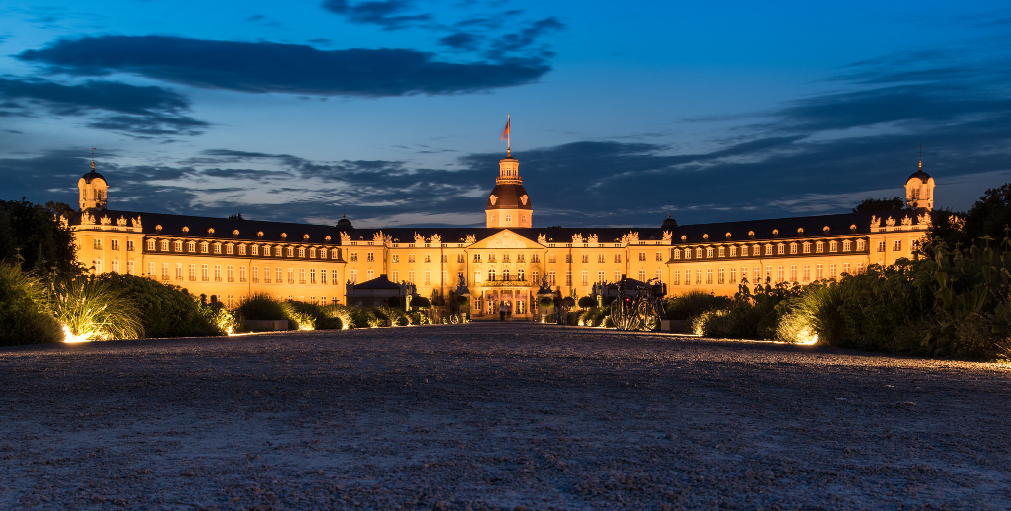 Sigma 17-70mm F2.8-4 DC Macro OS HSM sample photo. Karlsruhe germany castle photography