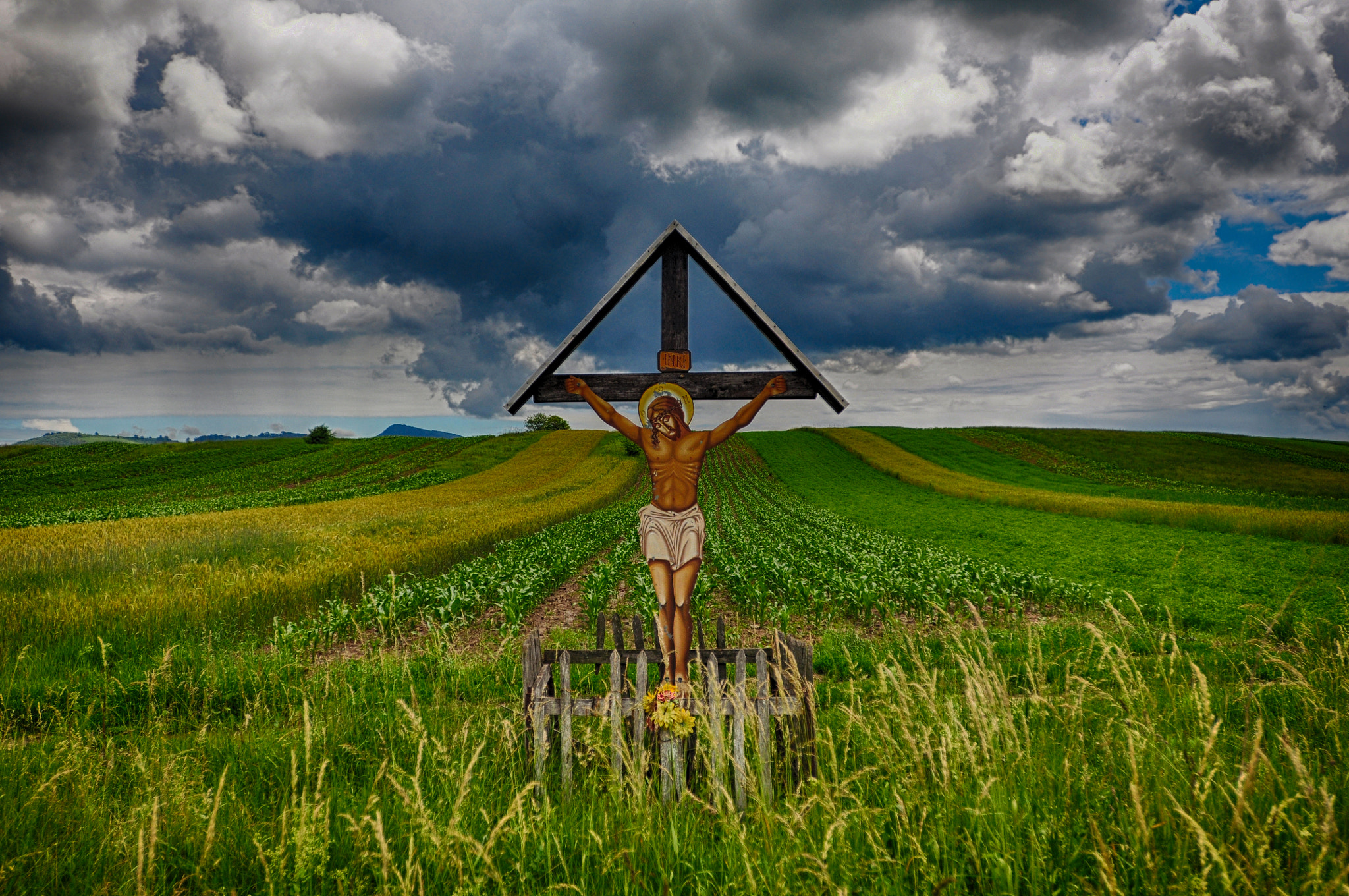 Nikon AF-S Nikkor 17-35mm F2.8D ED-IF sample photo. Jesus of the fields photography