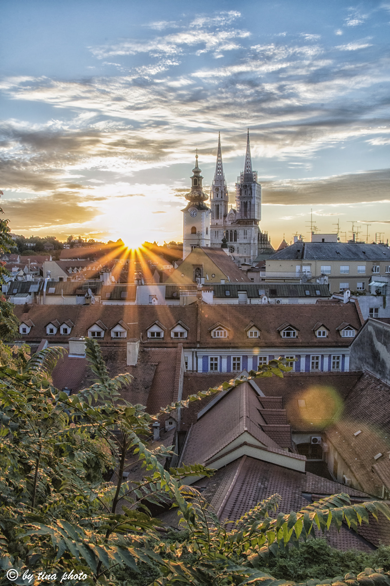 Sigma 28-300mm F3.5-6.3 DG Macro sample photo. Sunrise in zagreb, ctoatia photography