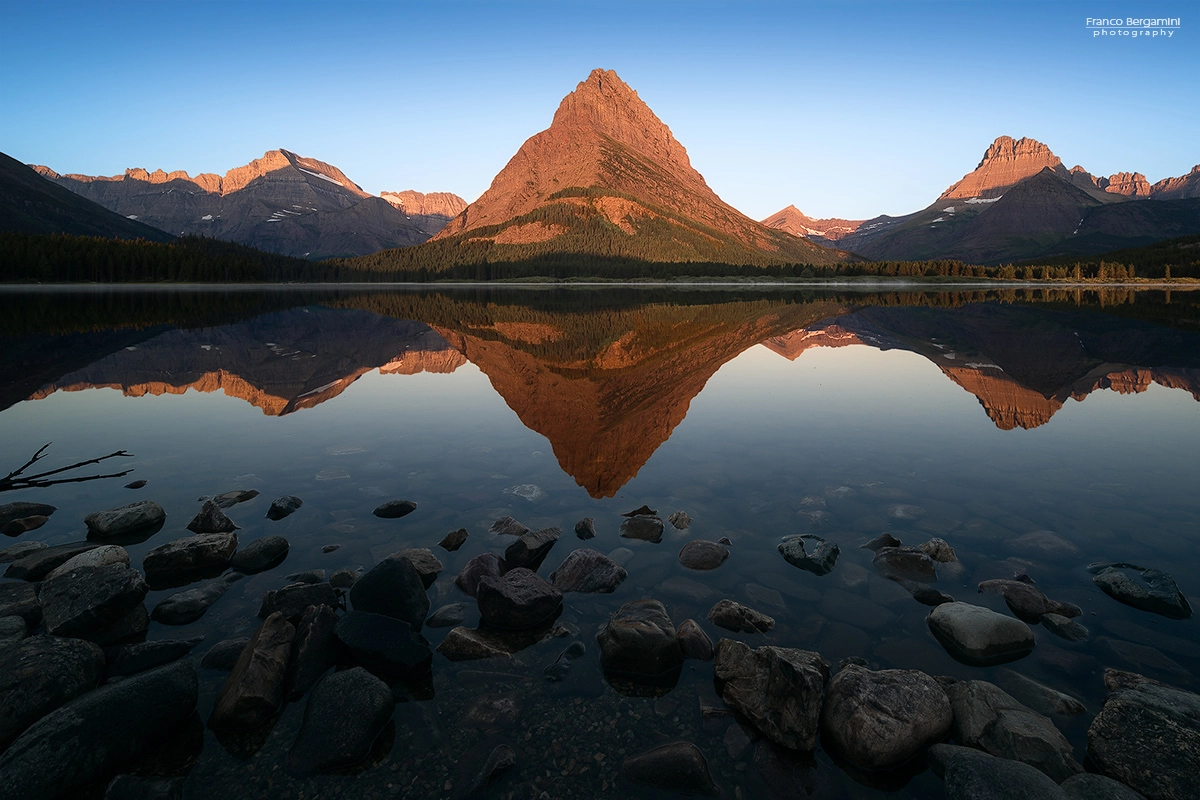 Nikon D800 + ZEISS Distagon T* 15mm F2.8 sample photo. Swiftcurrent lake photography