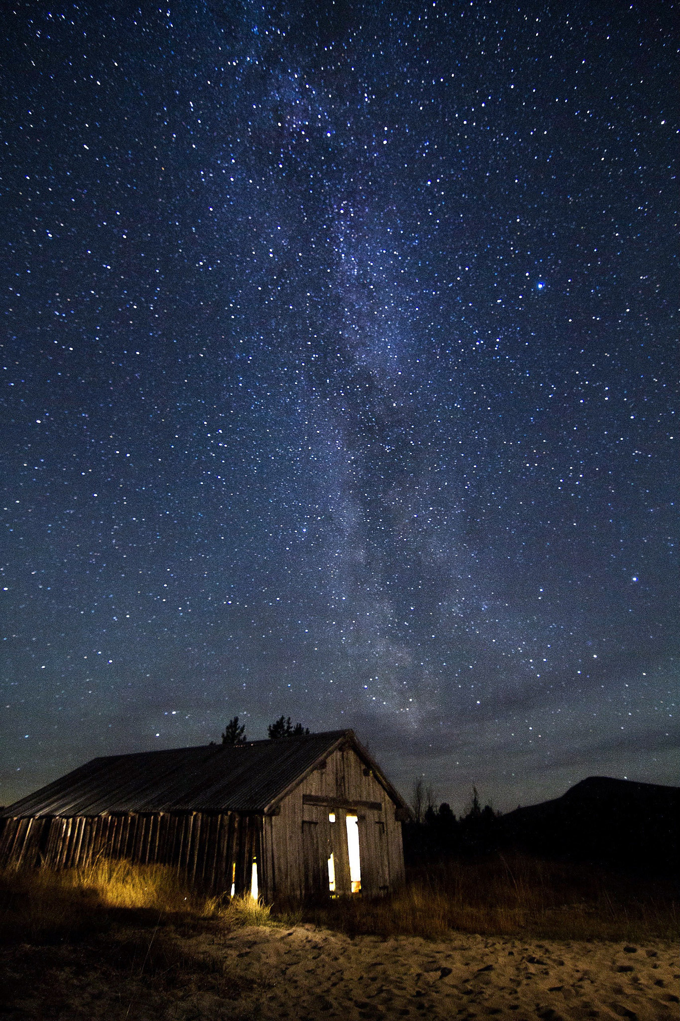 Tokina AT-X Pro 11-16mm F2.8 DX II sample photo. Old boathouse under the milkyway photography
