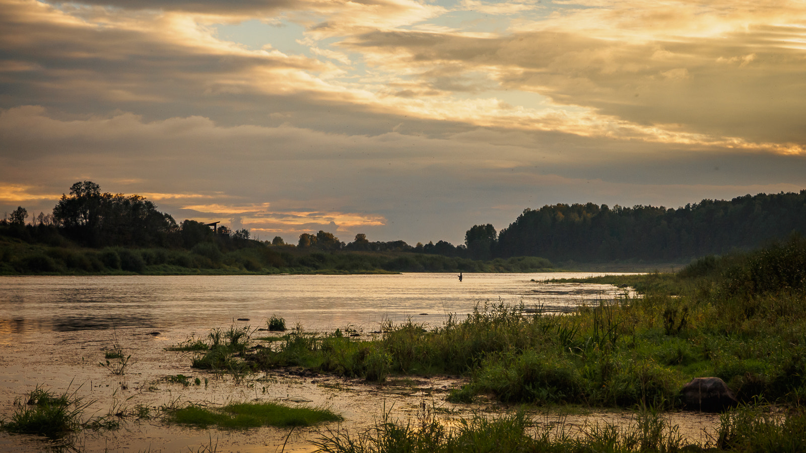 Olympus OM-D E-M10 sample photo. Evening on the river photography