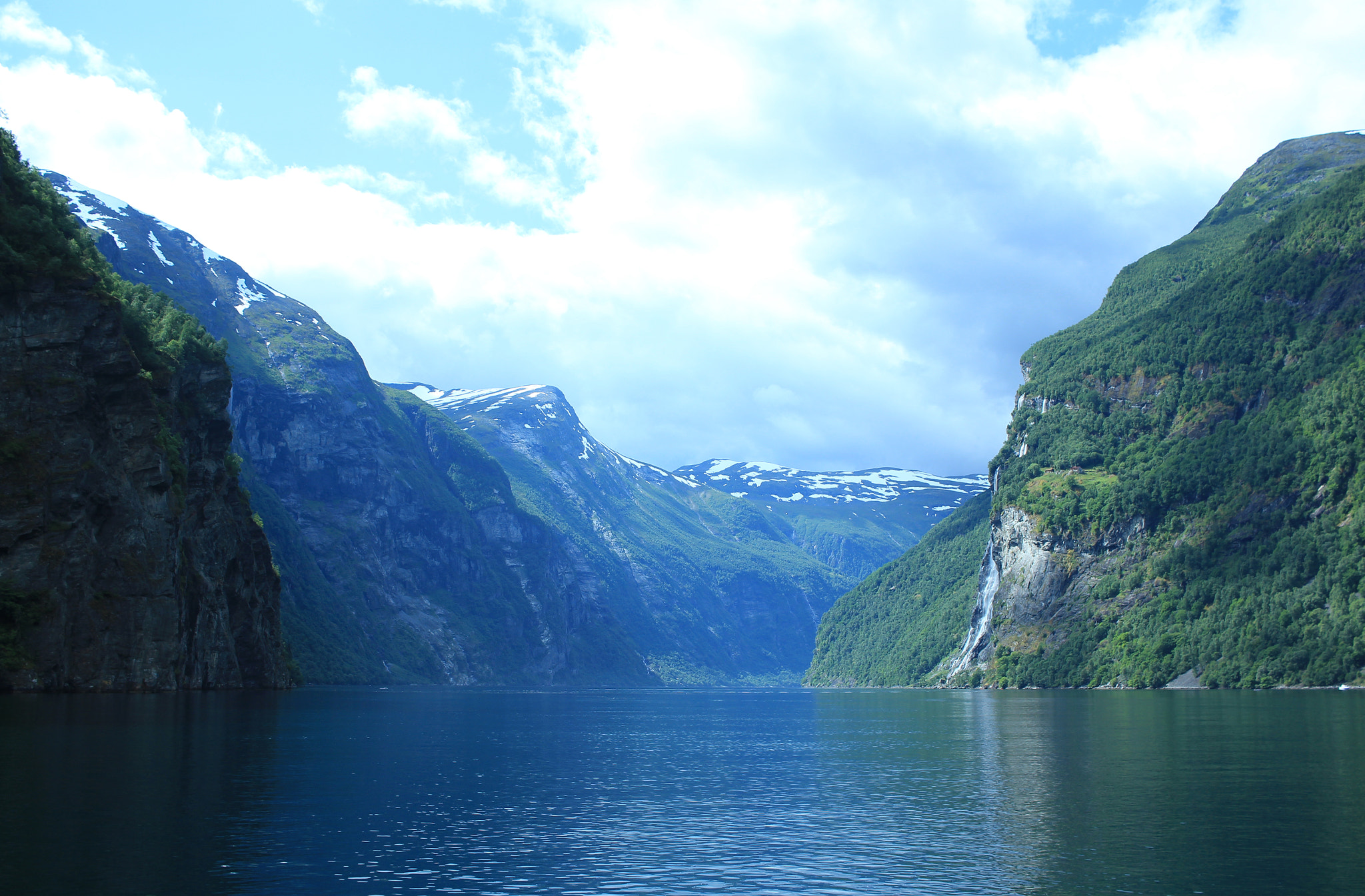 Canon EF-S 24mm F2.8 STM sample photo. Geiranger fjord photography