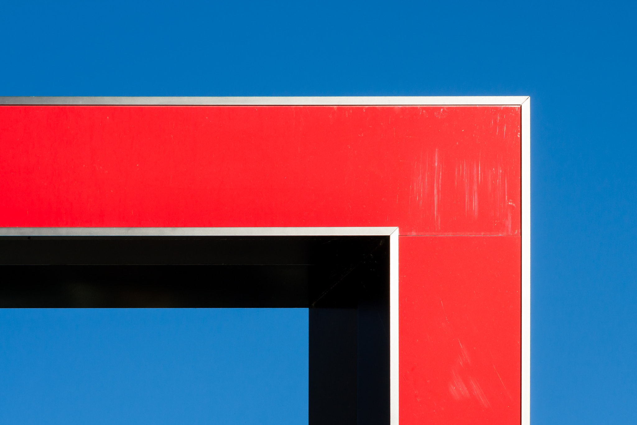 Canon EF 100mm F2.8L Macro IS USM sample photo. "red frame..." photography