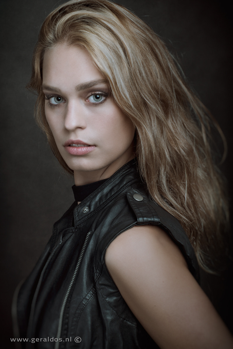 ZEISS Planar T* 50mm F1.4 sample photo. Denise . . . photography