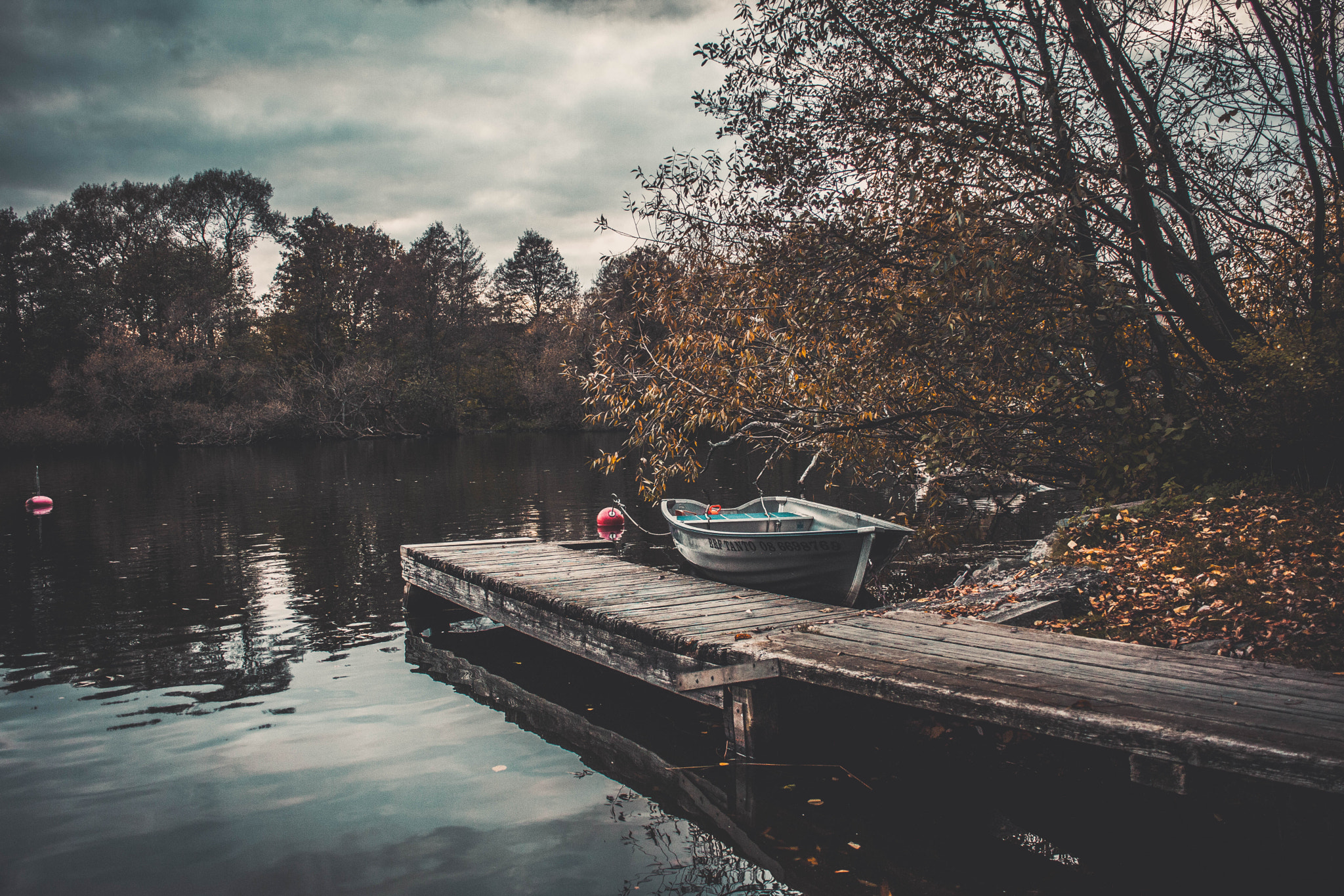 Canon EOS 5D Mark II + Canon EF 28-80mm f/3.5-5.6 sample photo. Autumn in stockholm photography