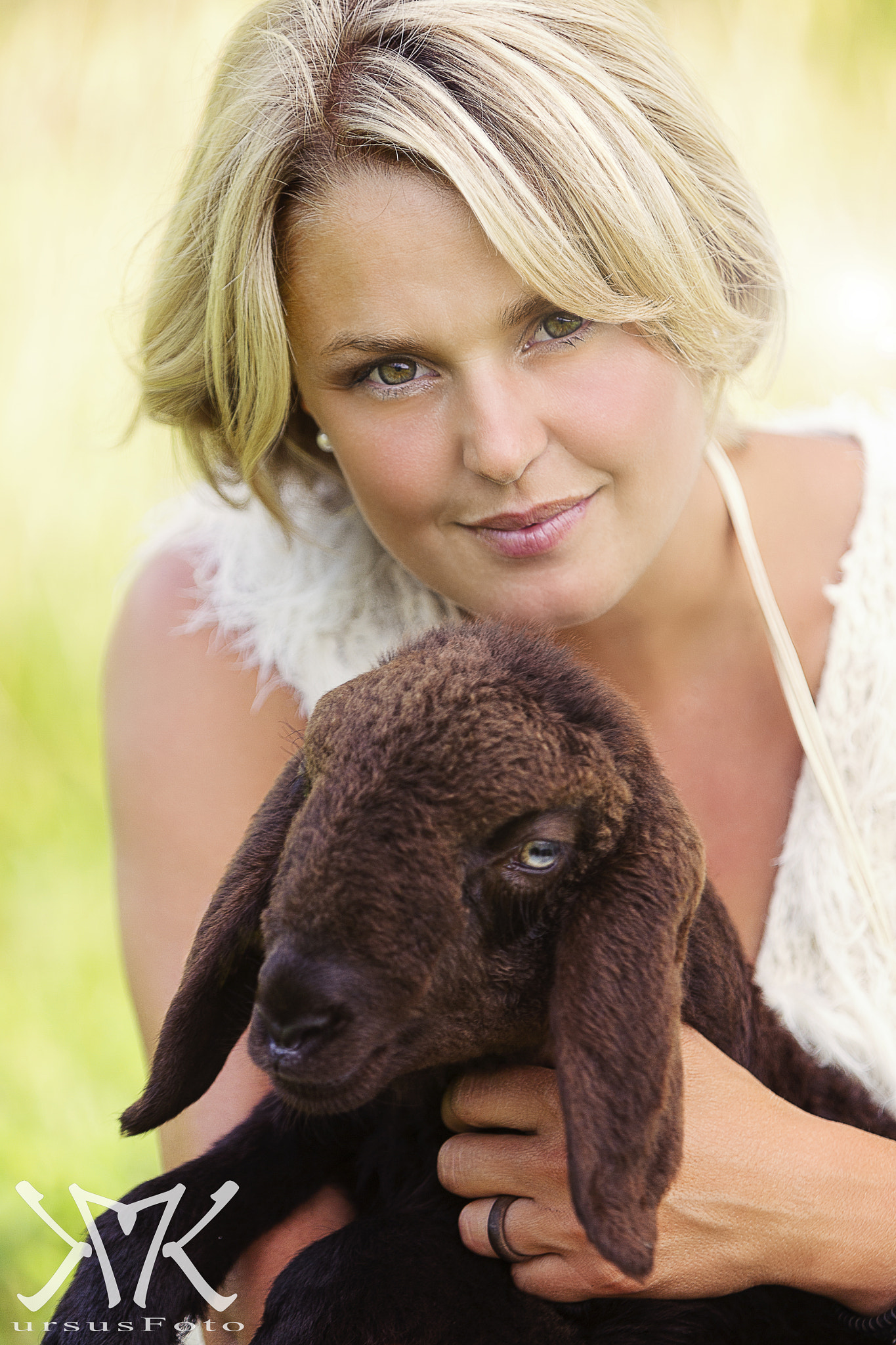 Canon EOS-1D Mark IV sample photo. Shepherdess sabrina with her favorites photography