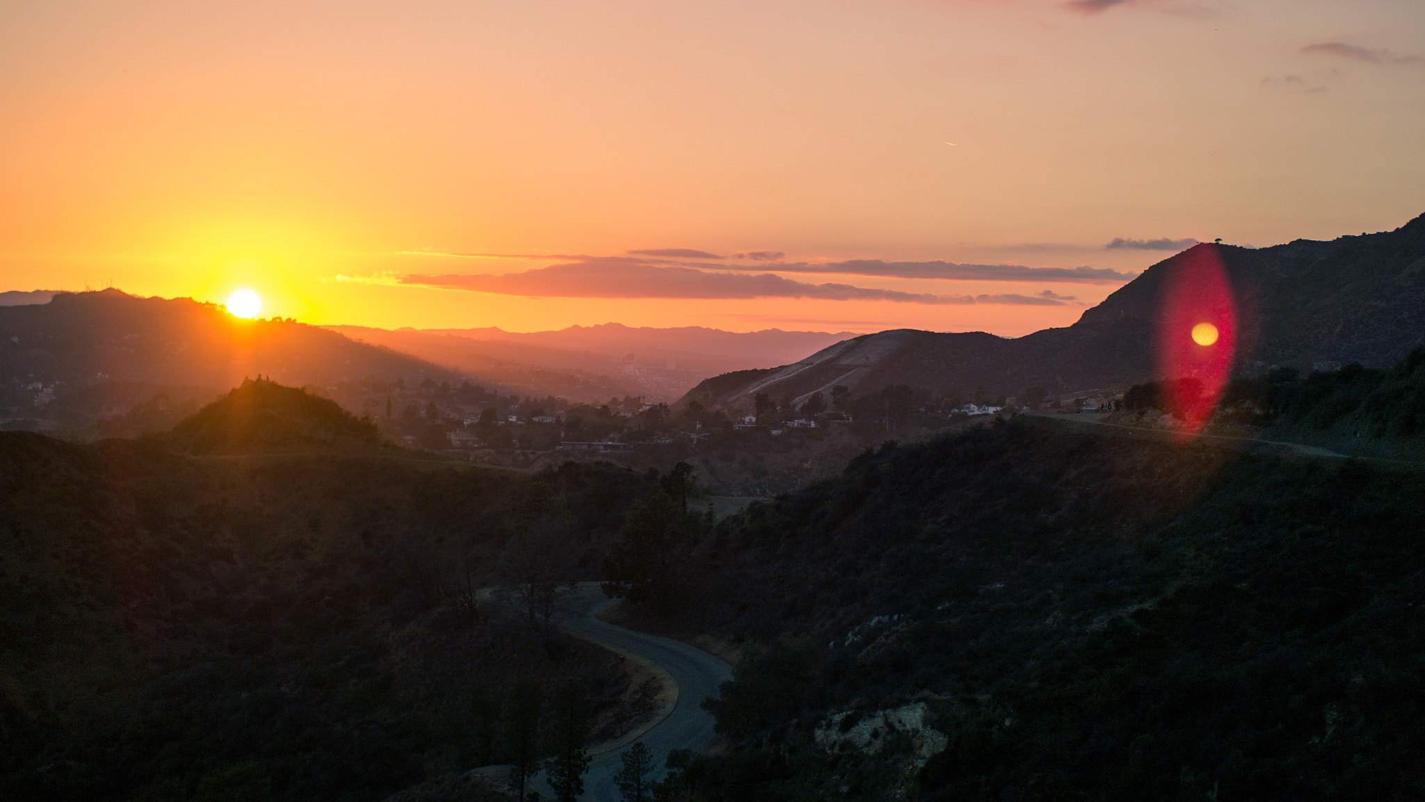 Samsung NX300 + Samsung NX 45mm F1.8 sample photo. Sunset in griffith park photography