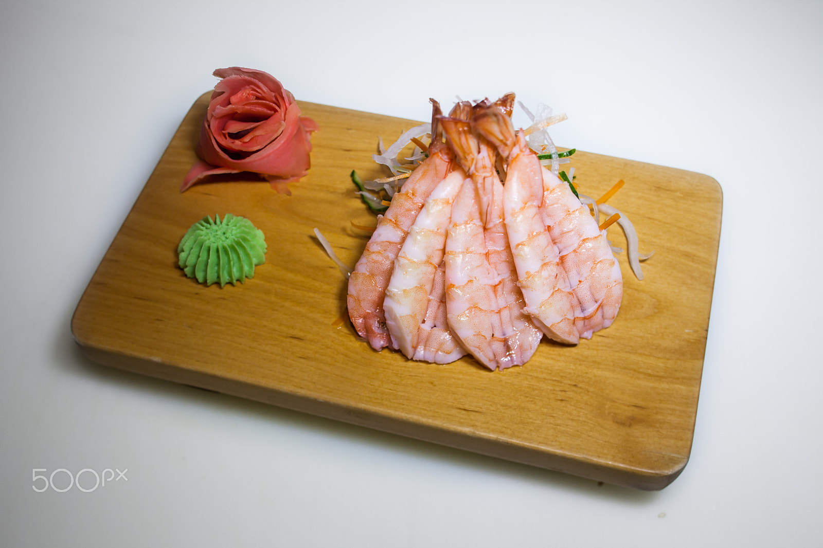 Canon EOS 5D Mark II + Canon TS-E 45mm F2.8 Tilt-Shift sample photo. Sashimi shrimp slices photography