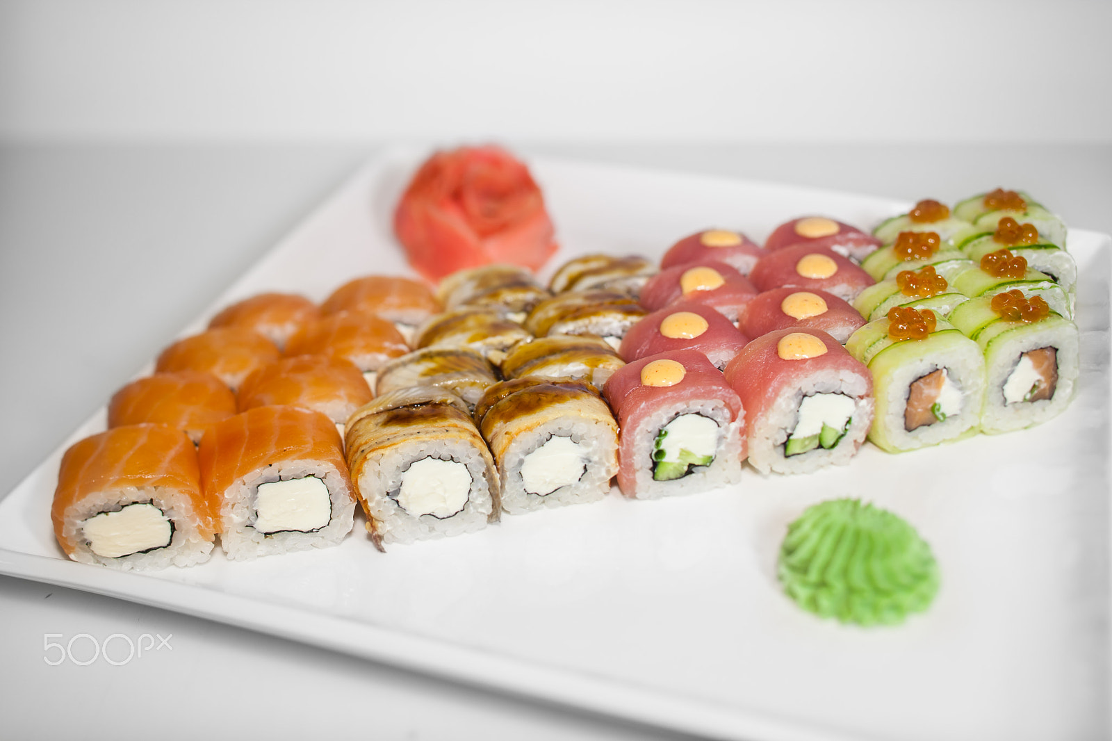 Canon EOS 5D Mark II sample photo. Sushi rolls set photography