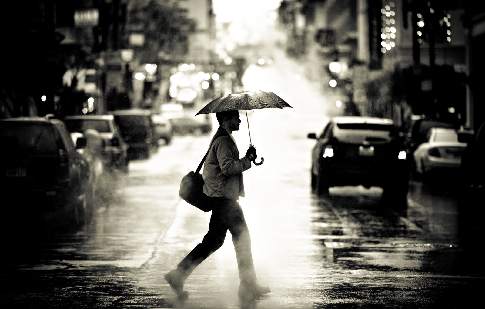 AF DC-Nikkor 135mm f/2D sample photo. Rain photography