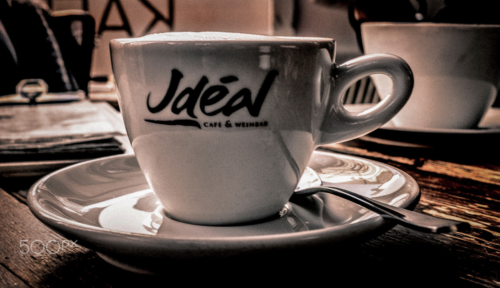 Sony Alpha NEX-3N + Sigma 30mm F2.8 EX DN sample photo. Enjoy a cup of coffee photography