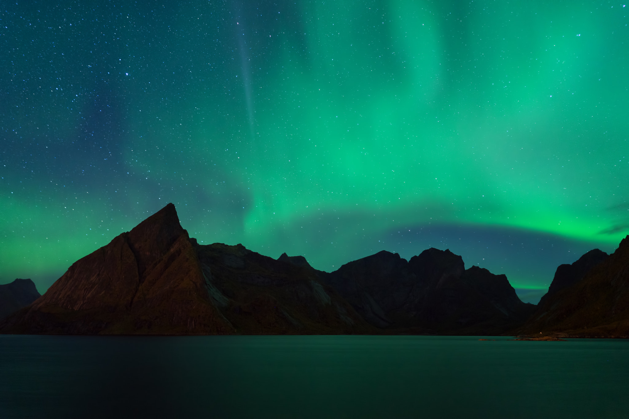 Sony a7 sample photo. Northern lights - hamnoy photography