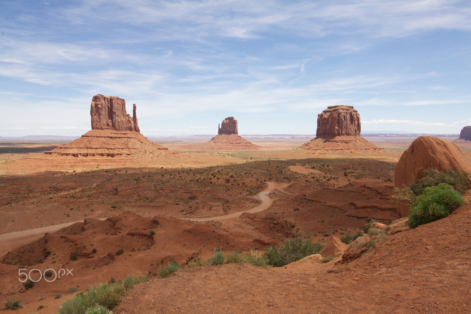 Canon EOS 50D + Canon EF 16-35mm F4L IS USM sample photo. Monument valley photography