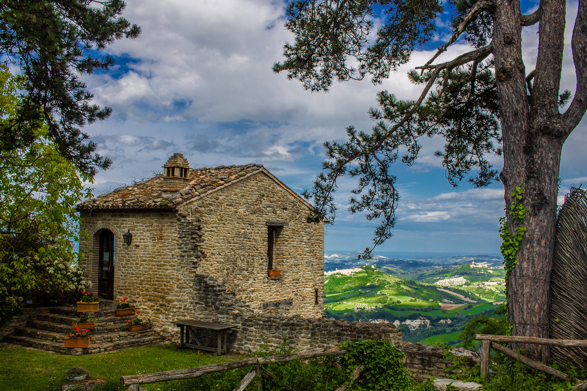 Canon EF-S 24mm F2.8 STM sample photo. Casolare... smerillo (ap) photography