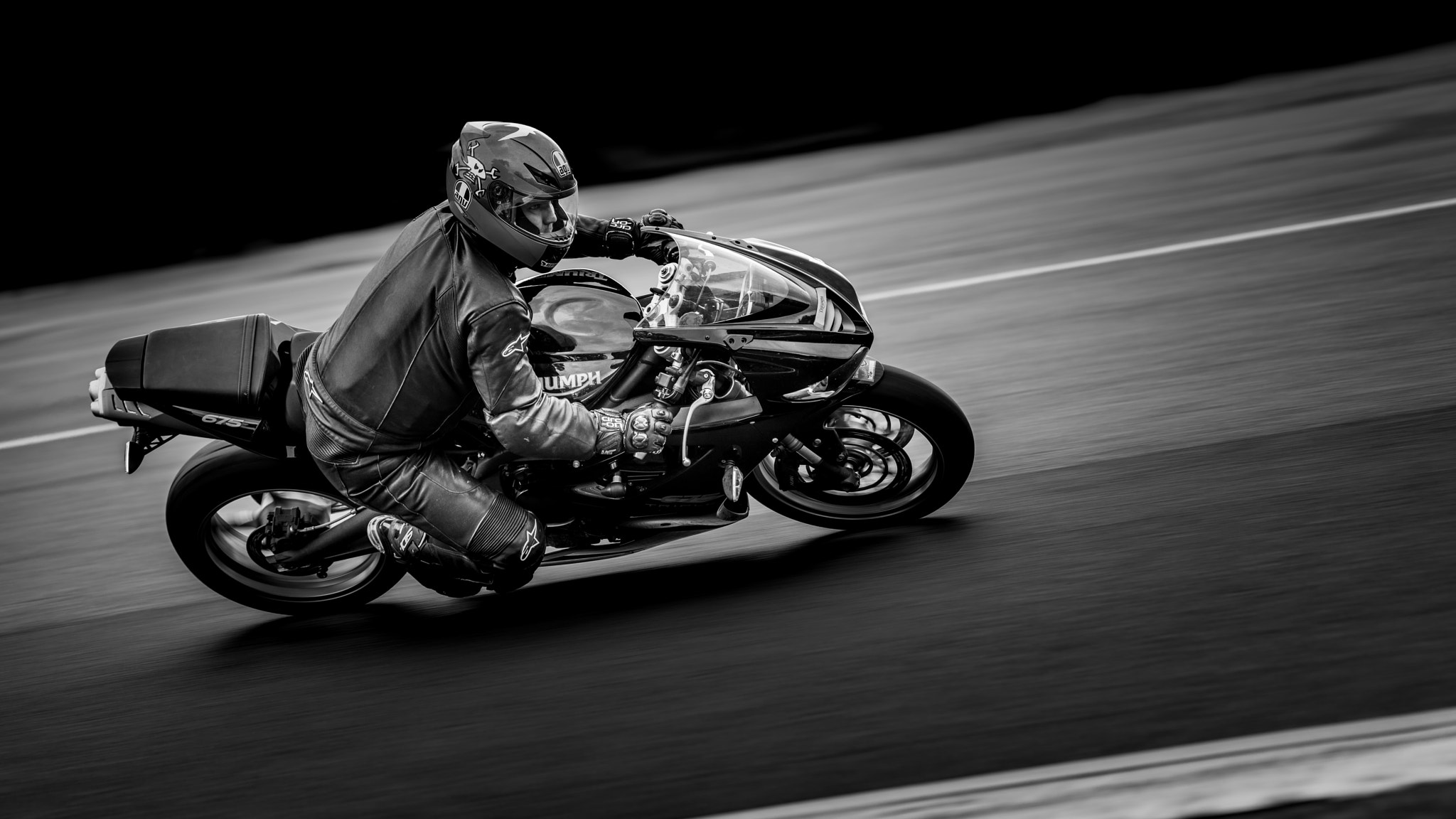Nikon AF-S Nikkor 200mm F2G ED VR II sample photo. Brands hatch photography