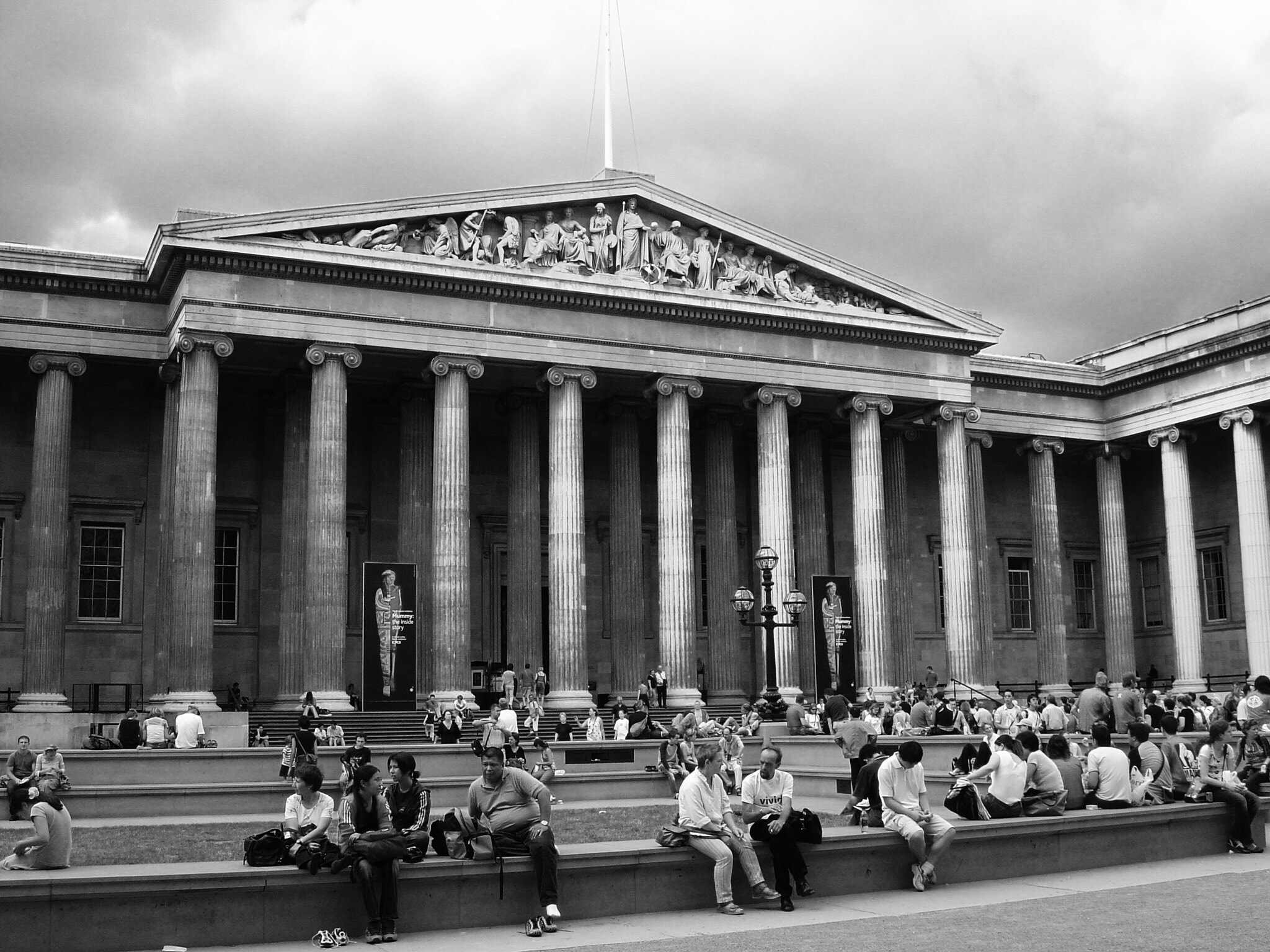 Sony DSC-P10 sample photo. British museum photography