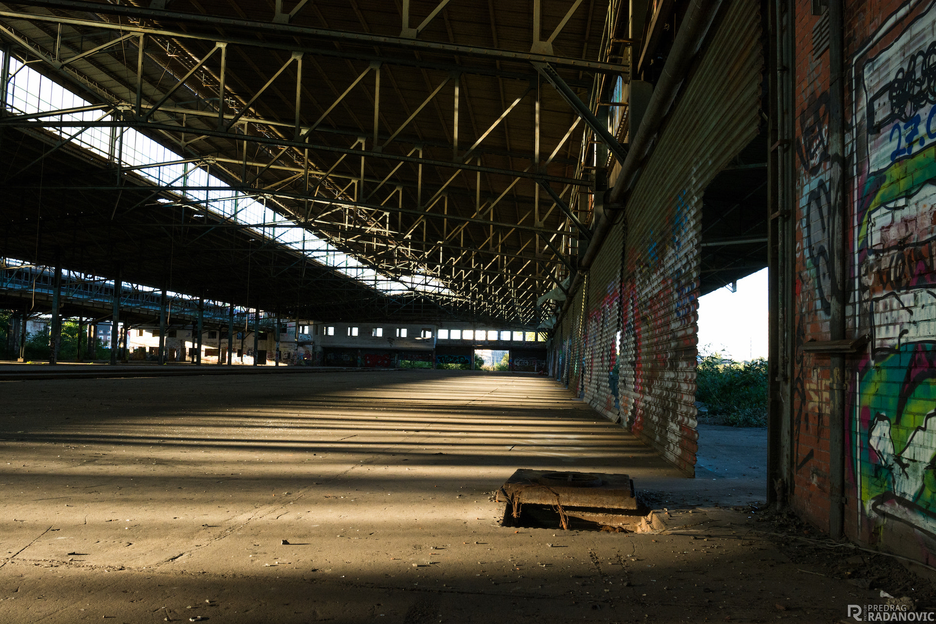 Nikon D7100 + Nikon AF-S Nikkor 20mm F1.8G ED sample photo. Old railstation photography
