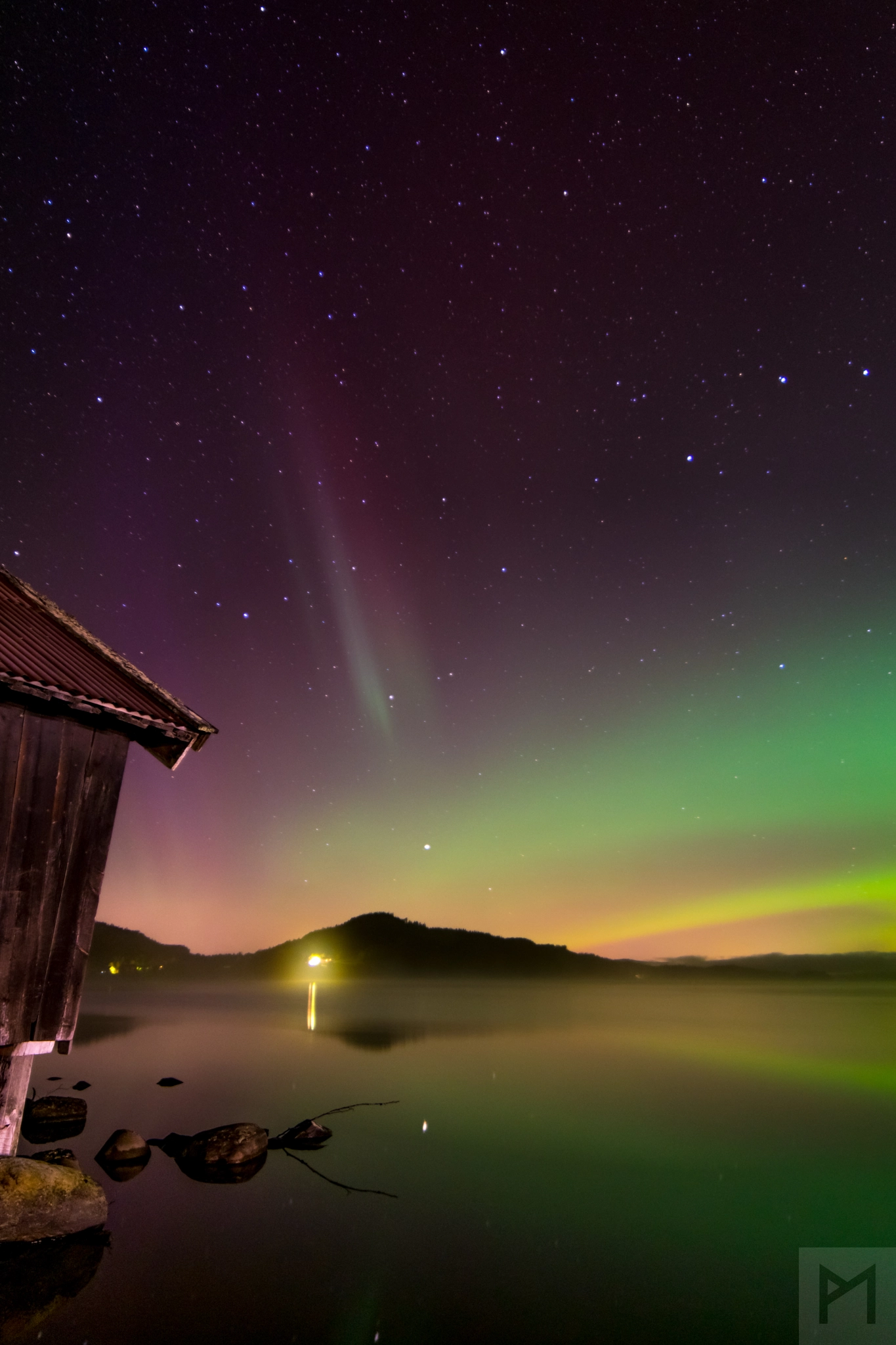 Samyang 14mm F2.8 ED AS IF UMC sample photo. Aurora show by the boathouse photography