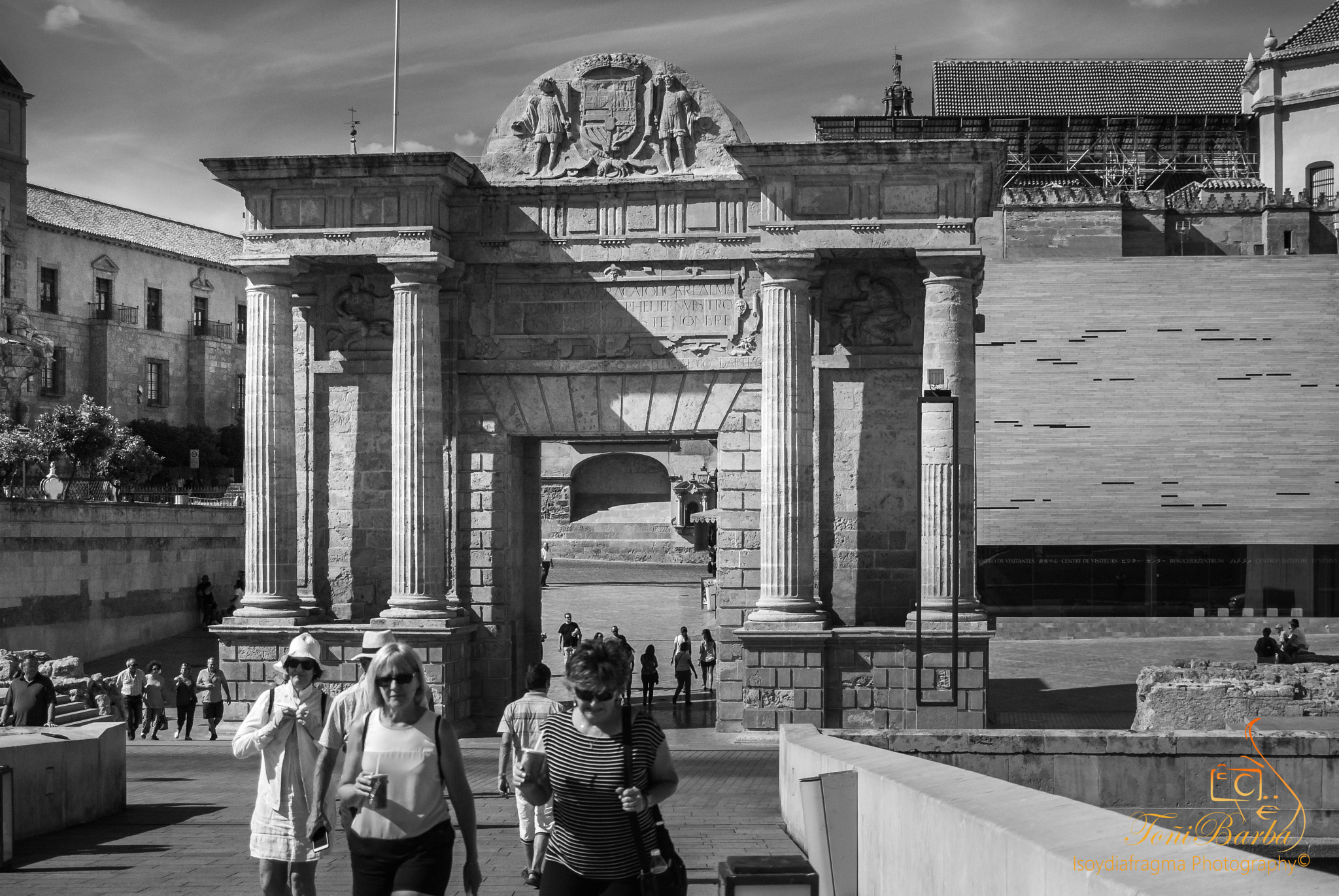 AF Zoom-Nikkor 35-80mm f/4-5.6D N sample photo. Arco del triunfo photography