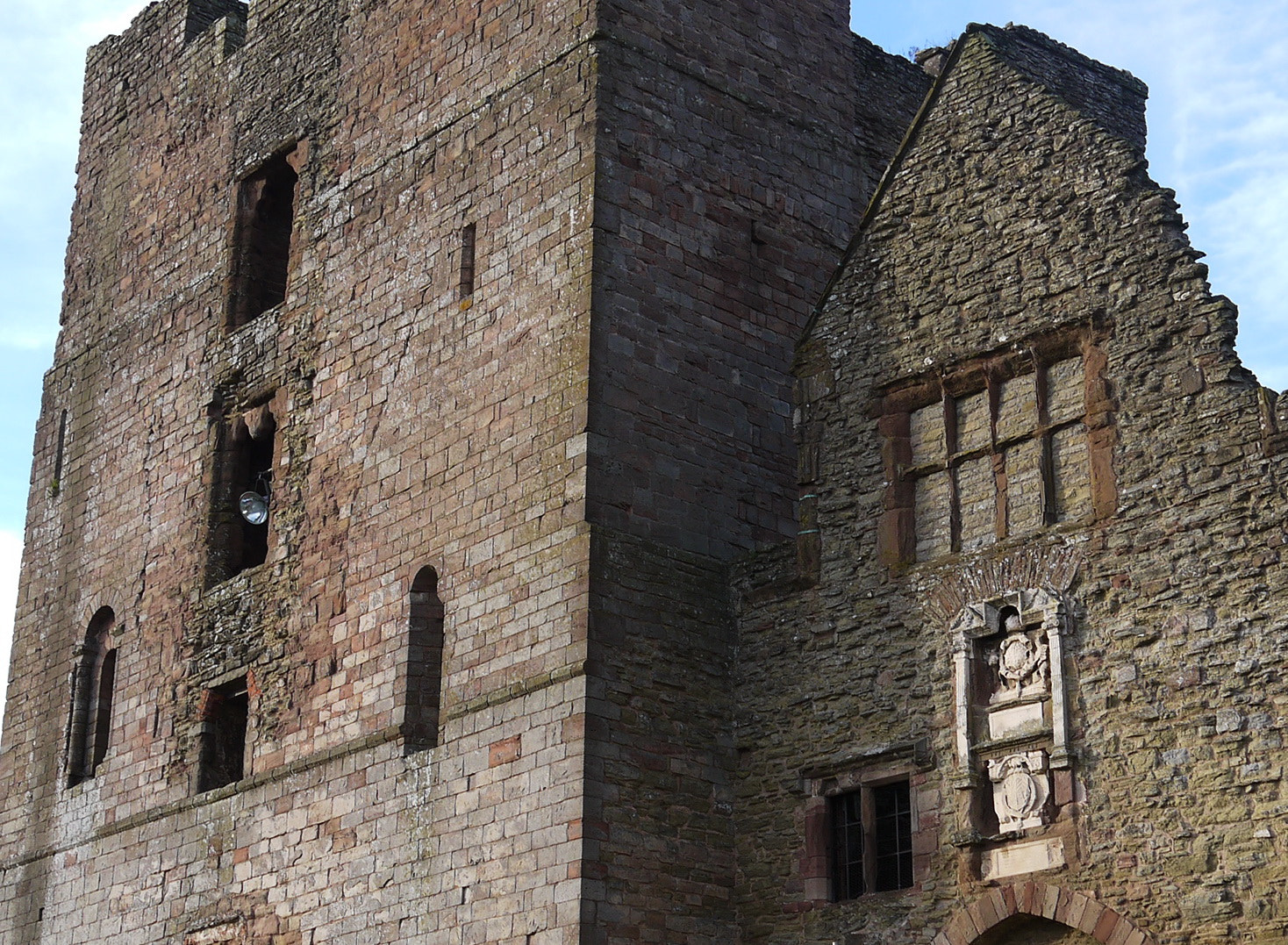 Panasonic Lumix DMC-GF3 + IO 14-42mm F3.5-5.6 sample photo. Ludlow castle, wales,  uk photography