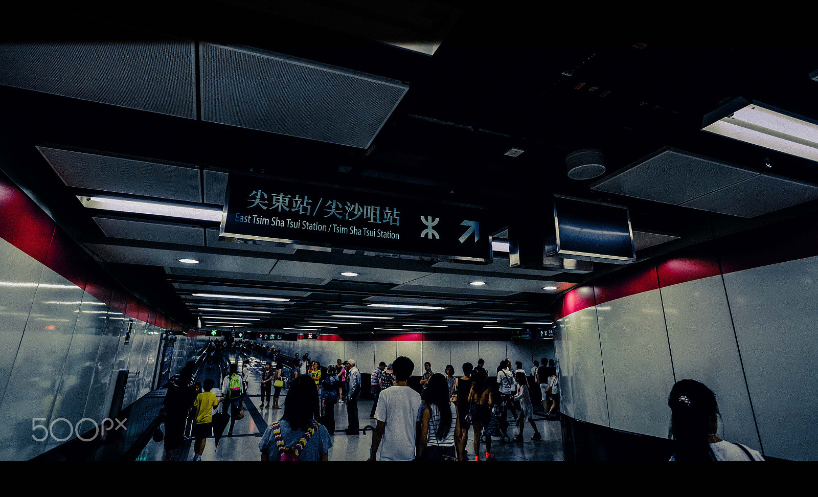 Sony a7R sample photo. Hong kong subway station (mtr) photography