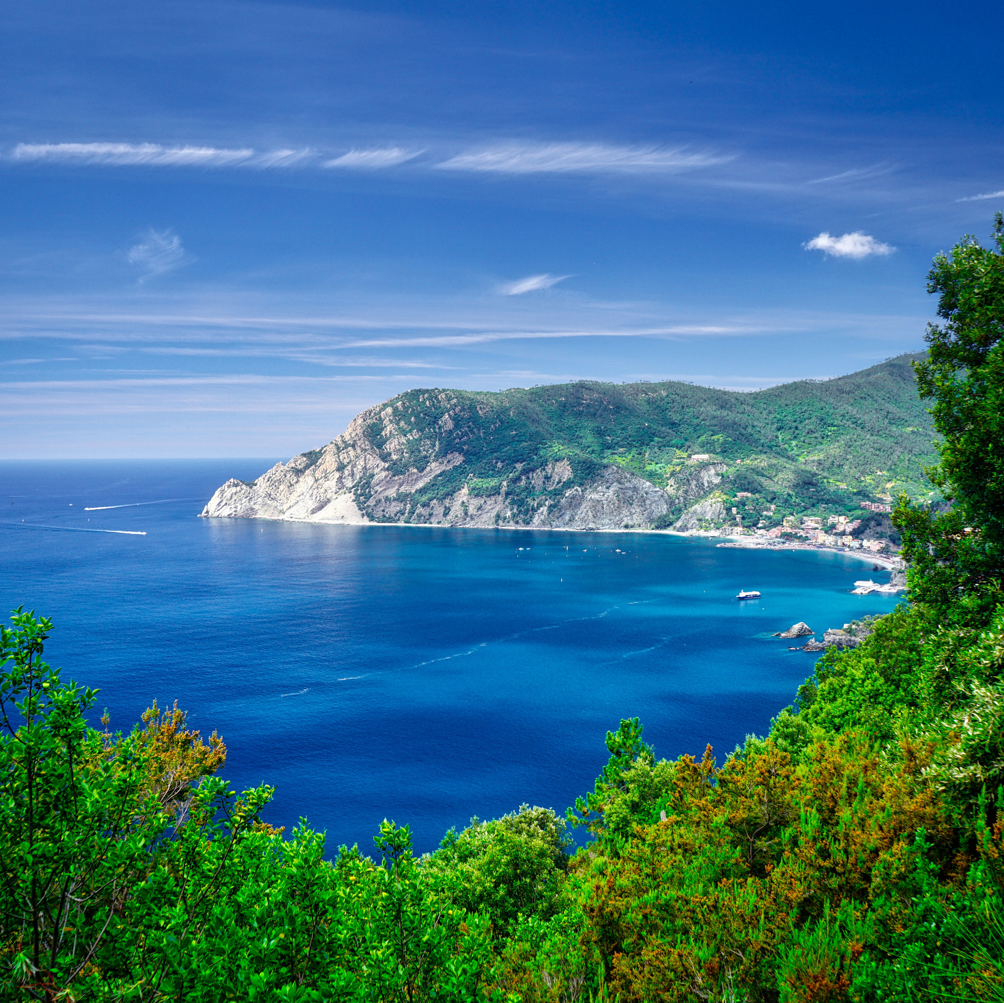 Tamron 18-200mm F3.5-6.3 Di III VC sample photo. Cinque terra, italy photography