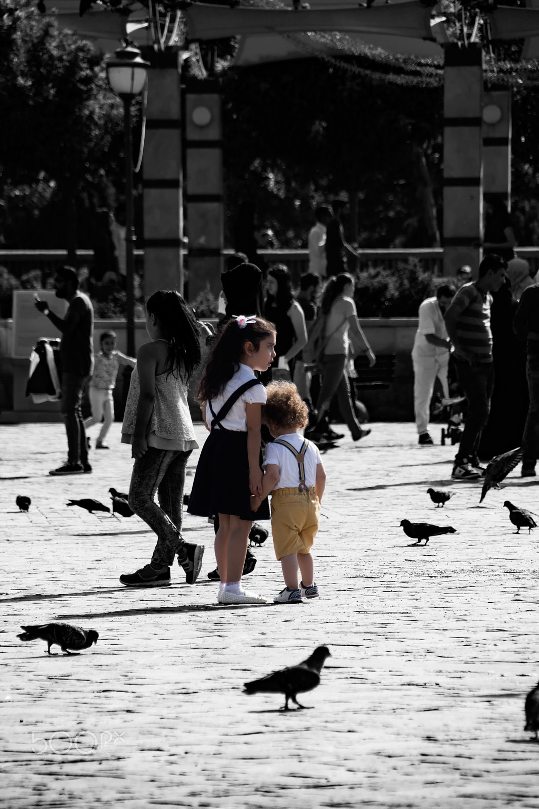 Sigma 18-250mm F3.5-6.3 DC OS HSM sample photo. Colorsplash kids portrait photography