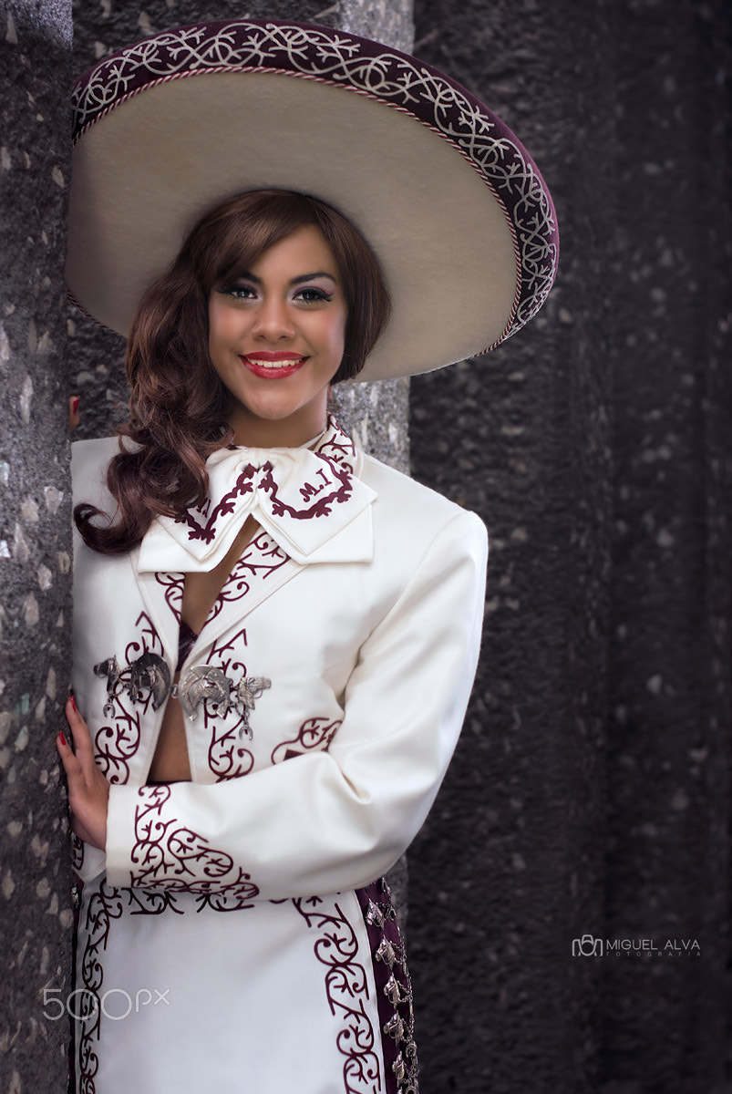 Sigma 70-200mm F2.8 EX DG Macro HSM II sample photo. Viva méxico con elibeth photography