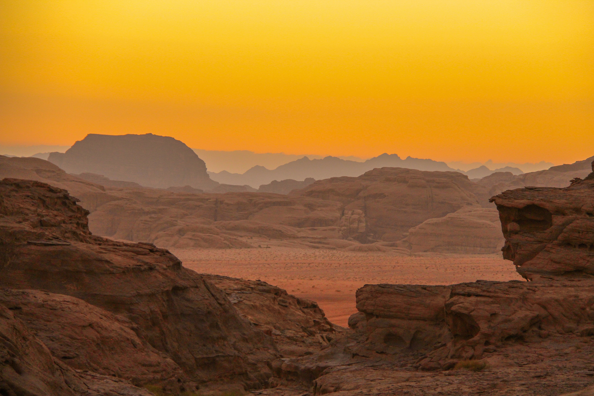 Canon EF-S 18-200mm F3.5-5.6 IS sample photo. Sunset in wadi rum photography