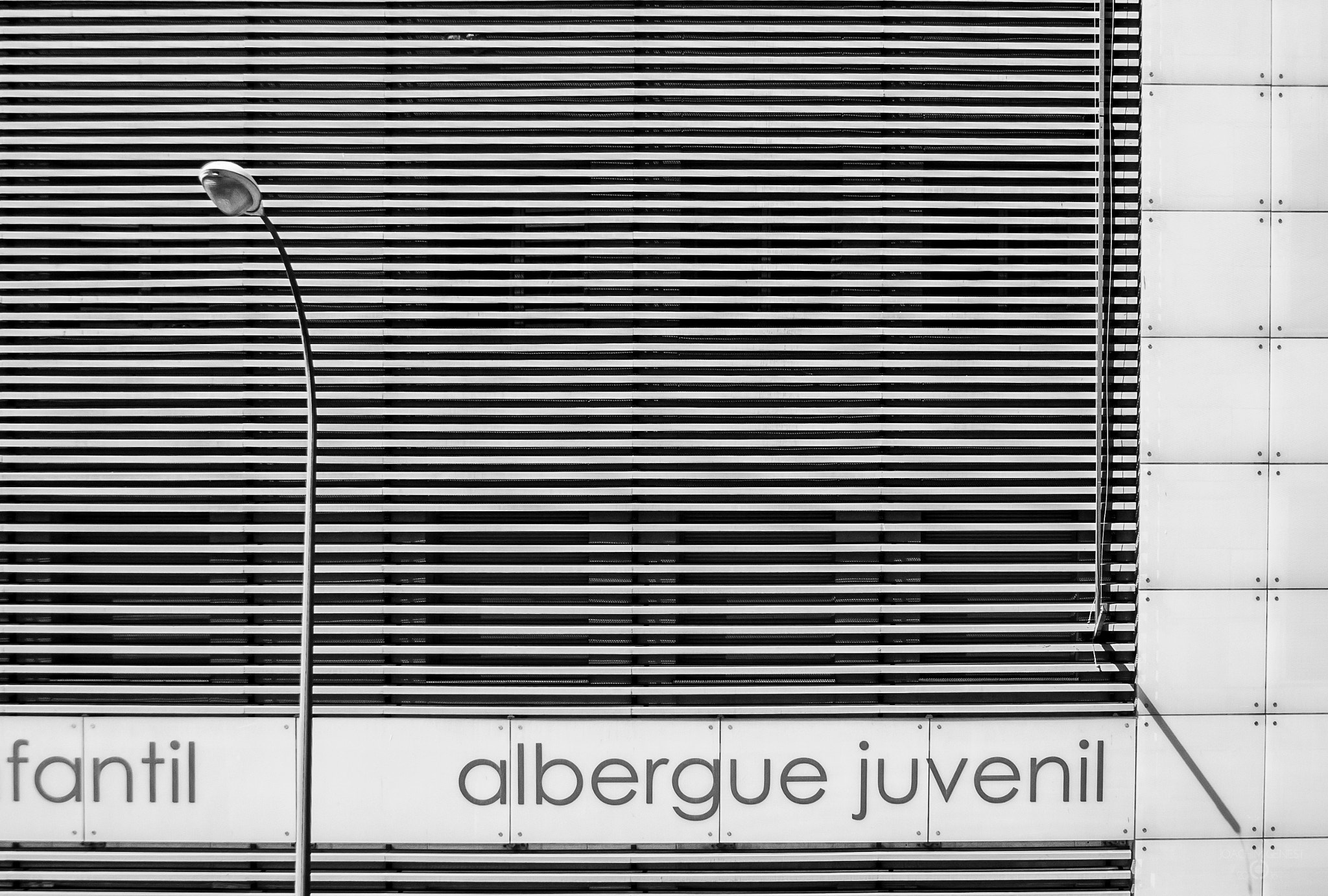 Canon EF 28-135mm F3.5-5.6 IS USM sample photo. Albergue juvenil photography