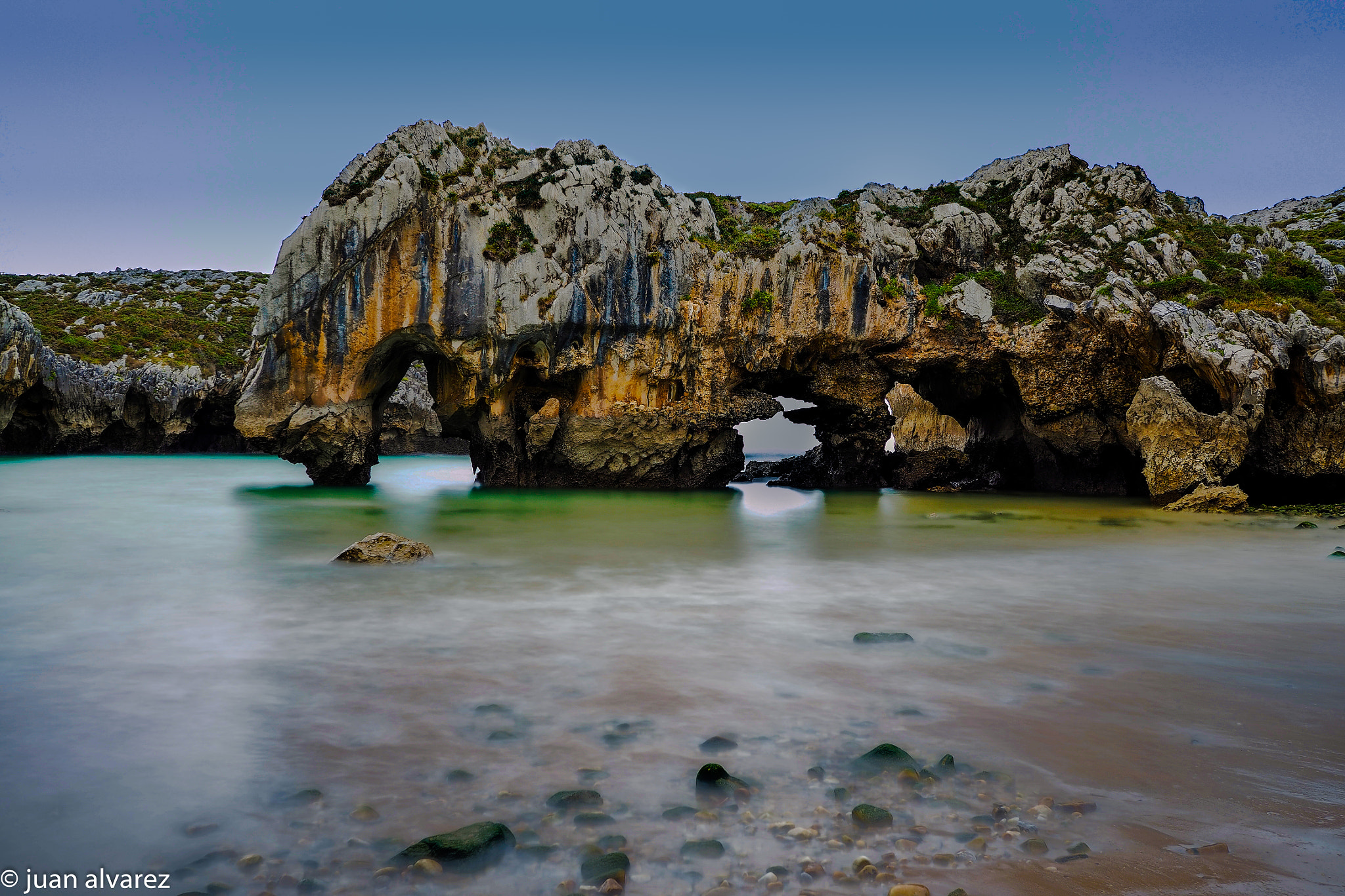 Olympus OM-D E-M10 II sample photo. Playa cuevas del mar. llanes. asturias photography