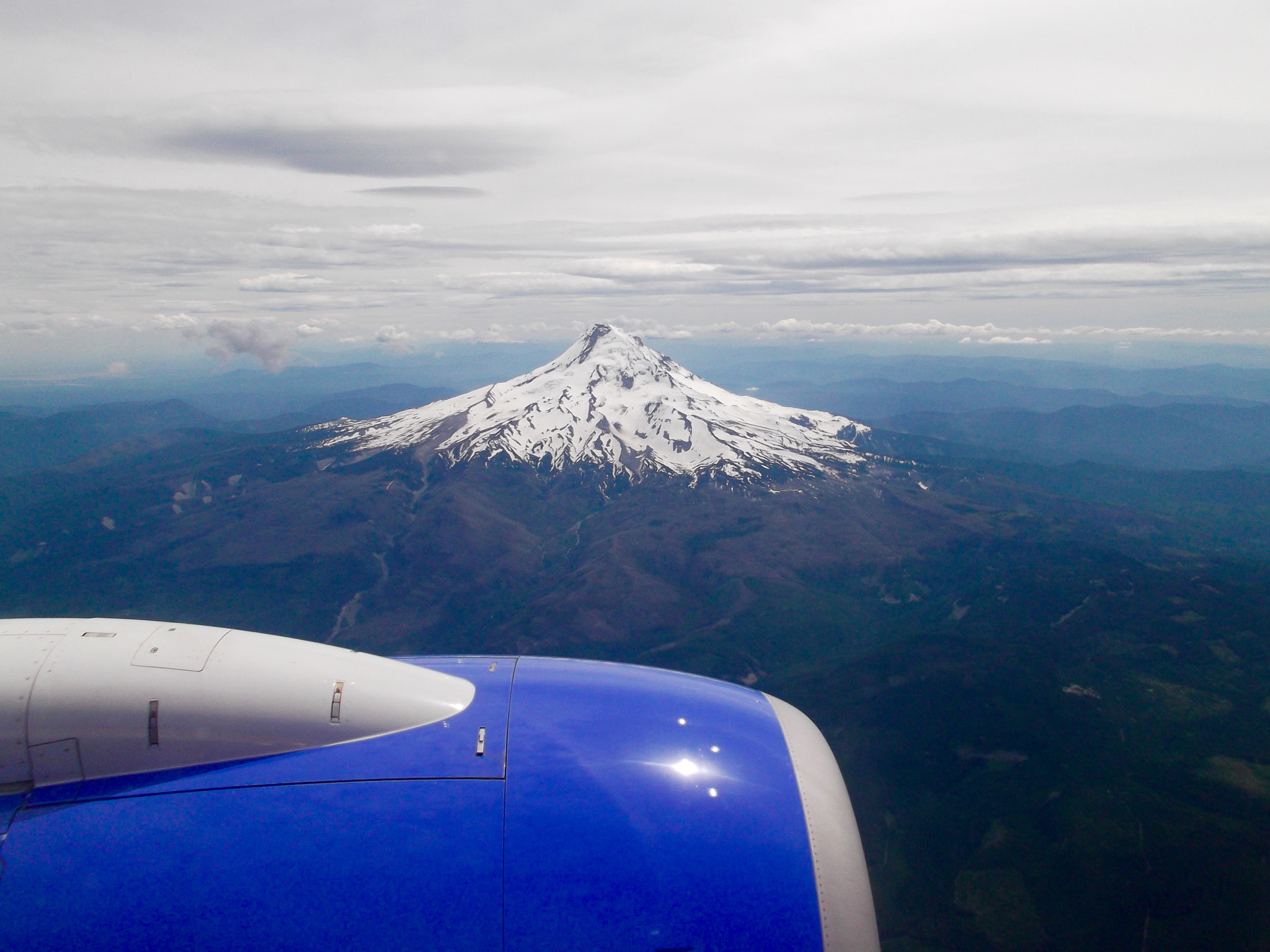 FujiFilm FinePix JX300 (FinePix JX305) sample photo. Mt rainier by air photography