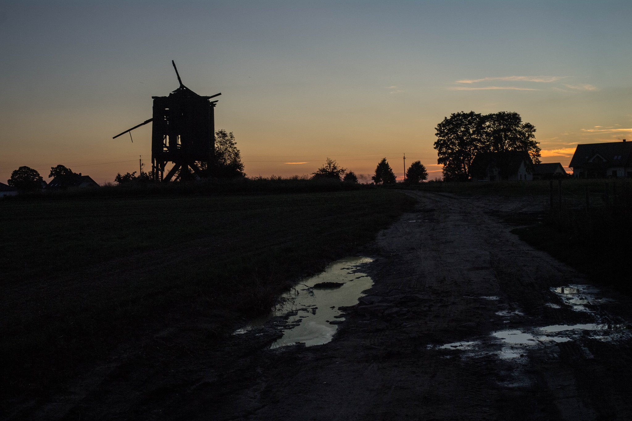 Samsung NX11 + Samsung NX 30mm F2 Pancake sample photo. Sunset windmill photography